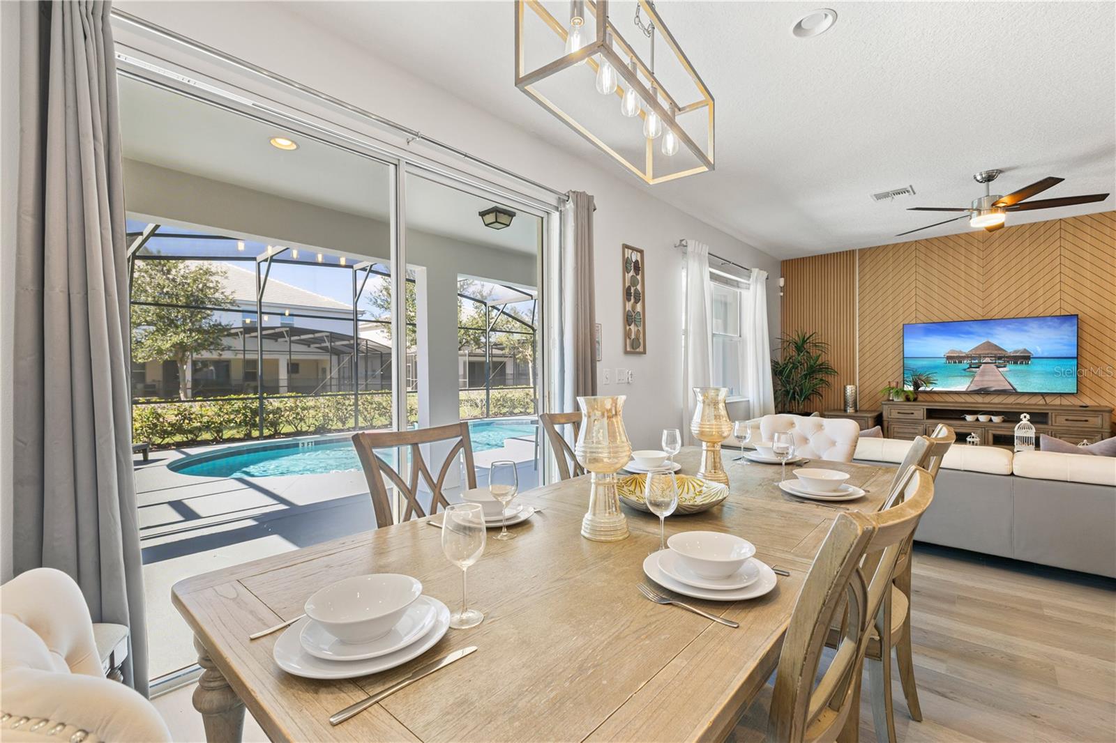 Image 8 of 49 For 2610 Calistoga Avenue