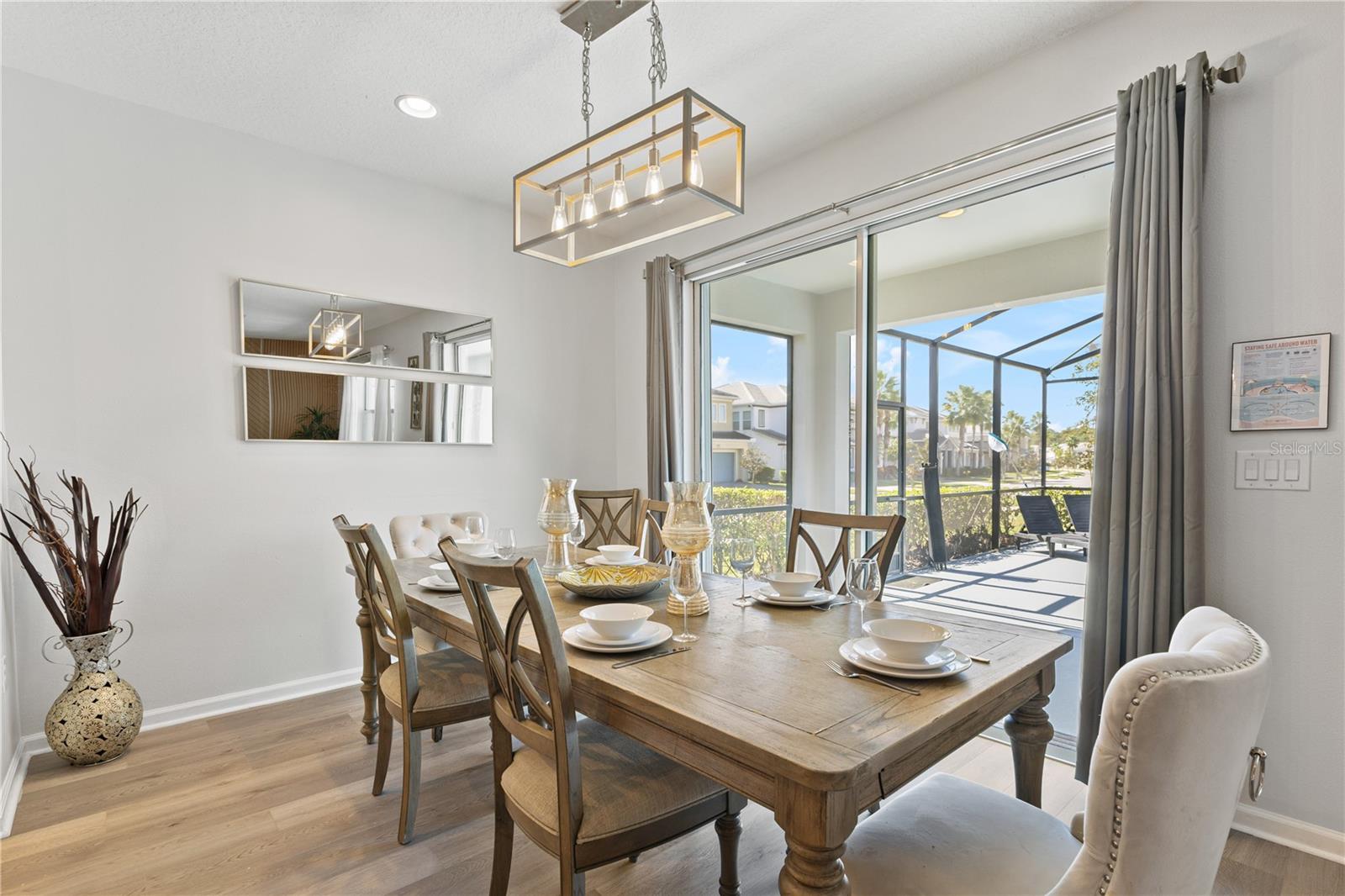 Image 9 of 49 For 2610 Calistoga Avenue