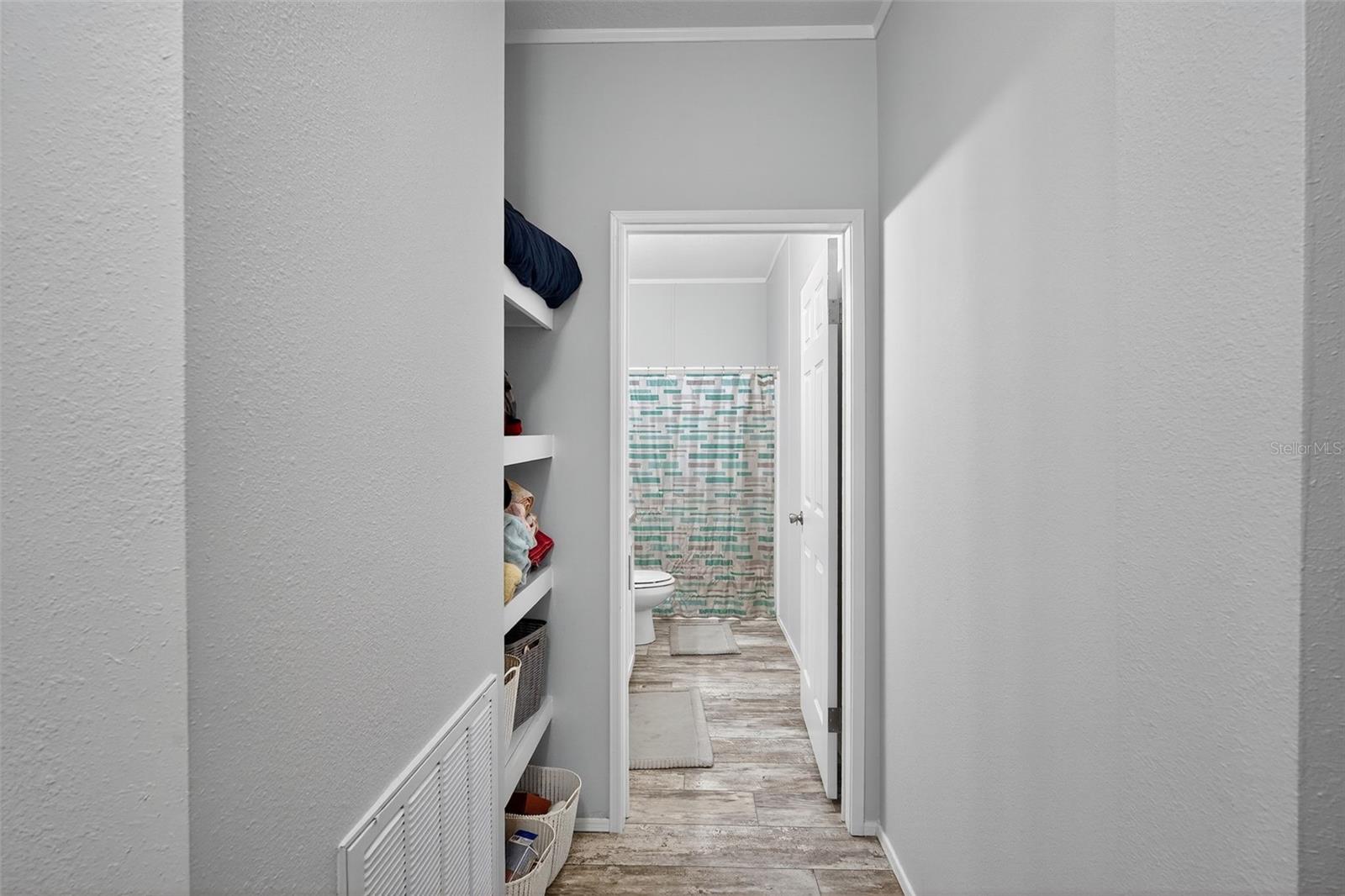 Image 21 of 30 For 12706 Mcintosh Road