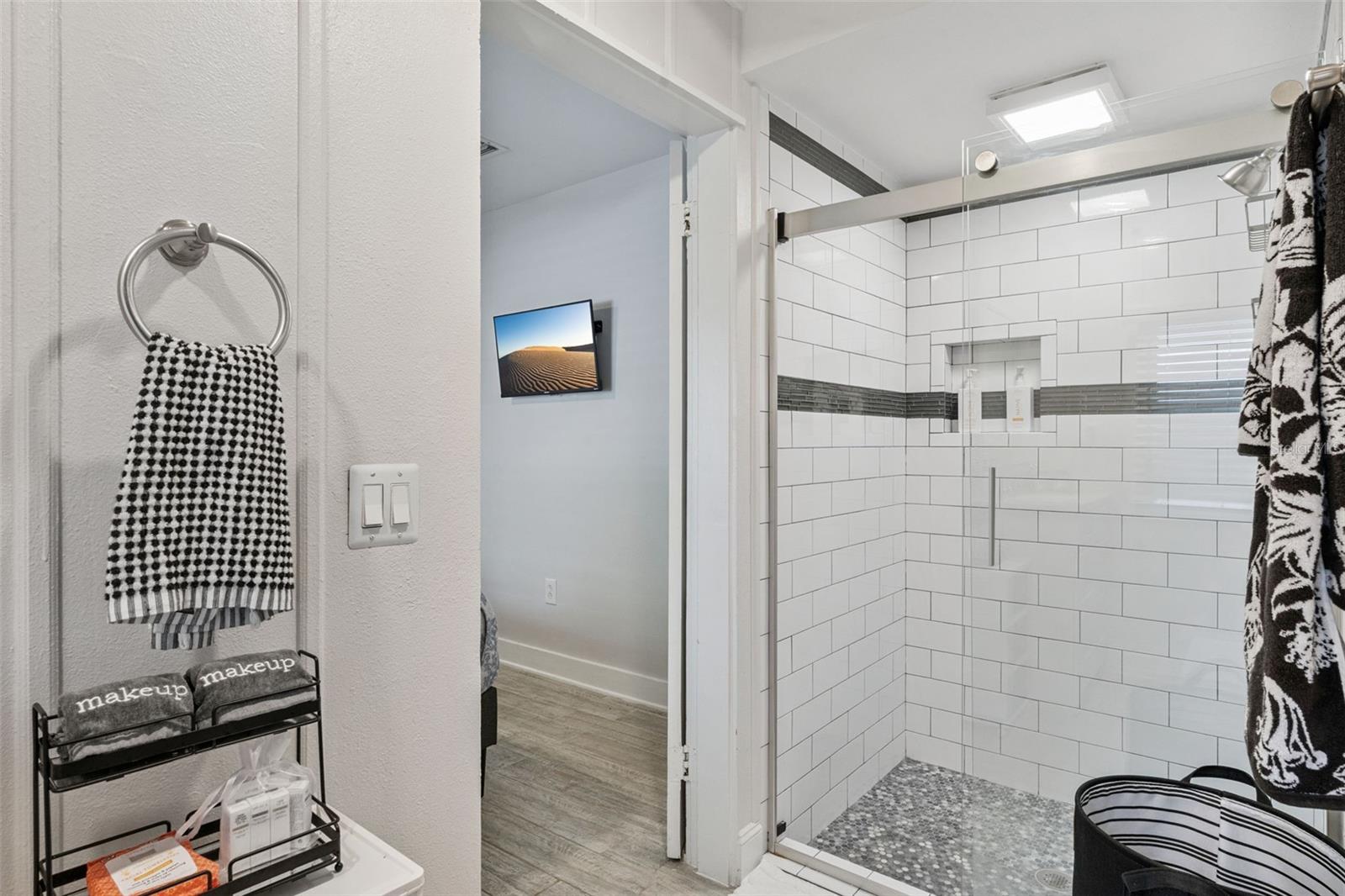 Image 26 of 42 For 1716 Garvin Street