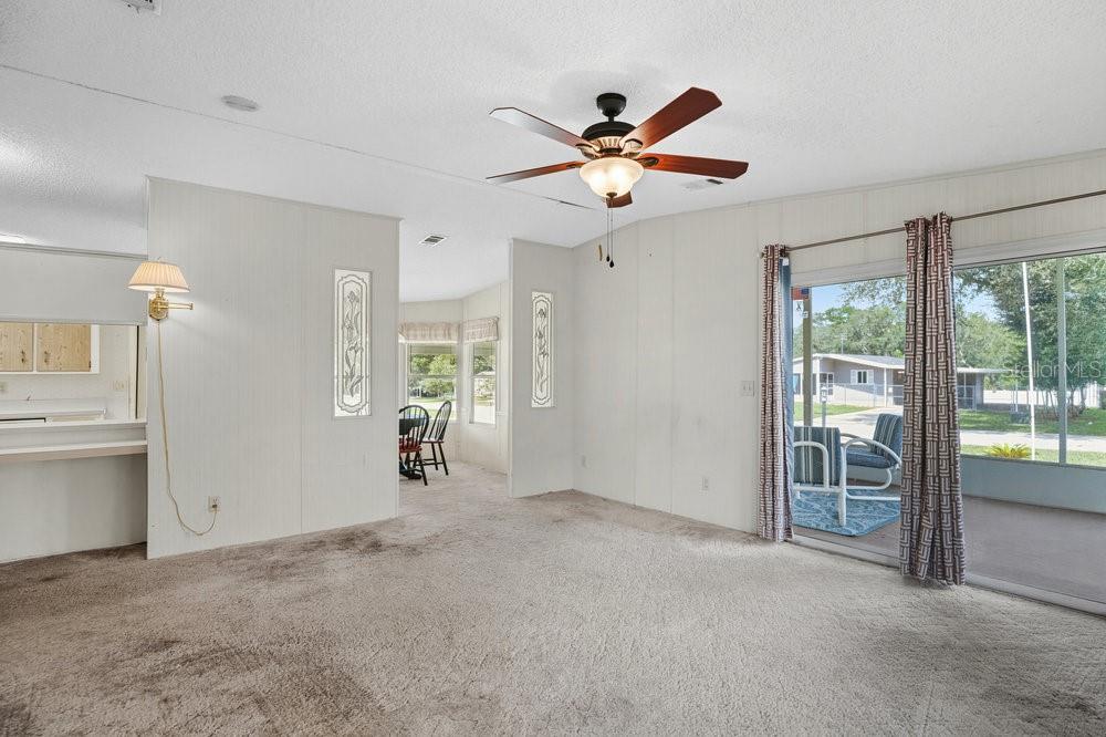 Image 19 of 39 For 152 Florence Boulevard