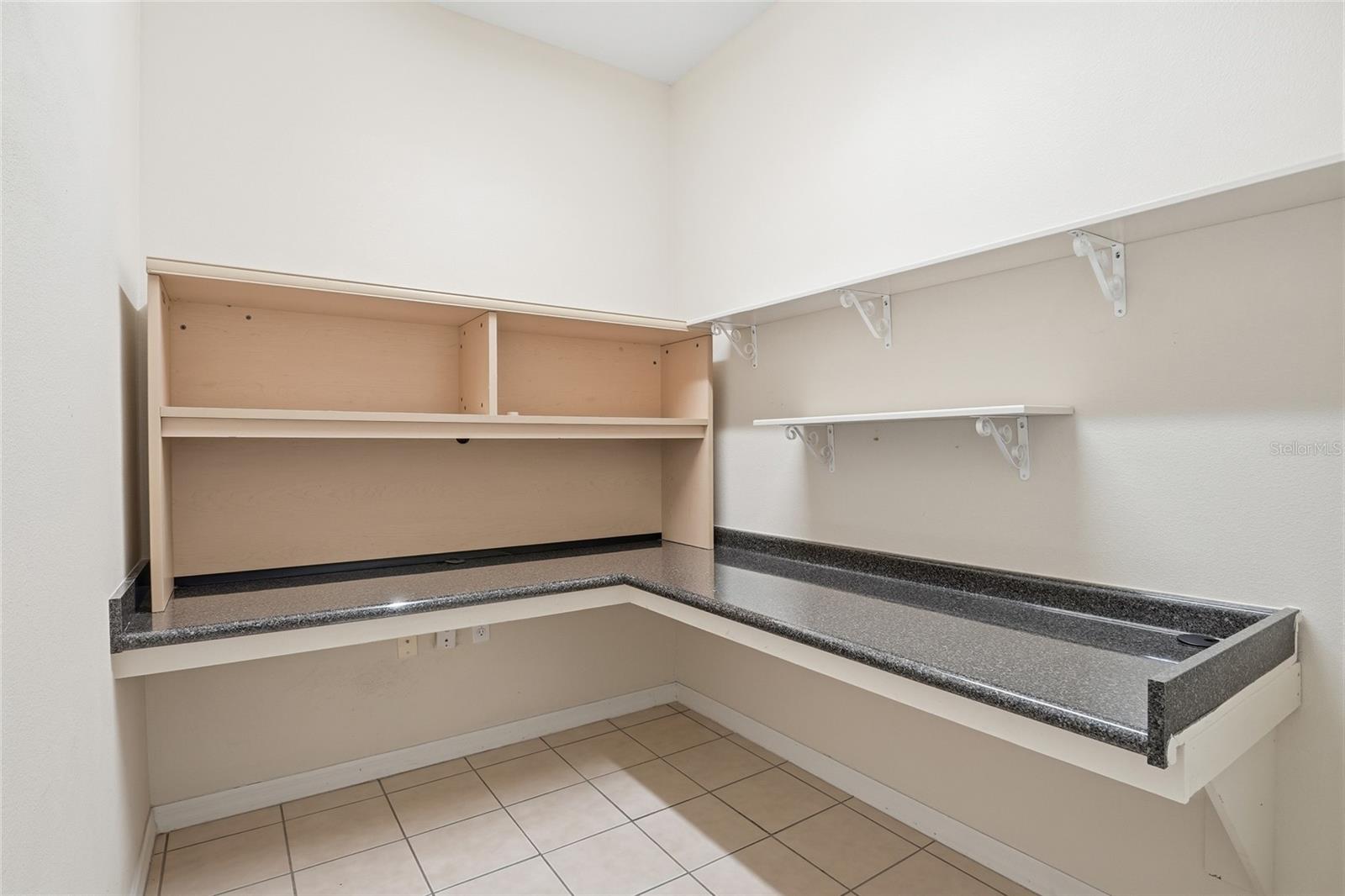 Image 16 of 51 For 2648 Grassmoor Loop