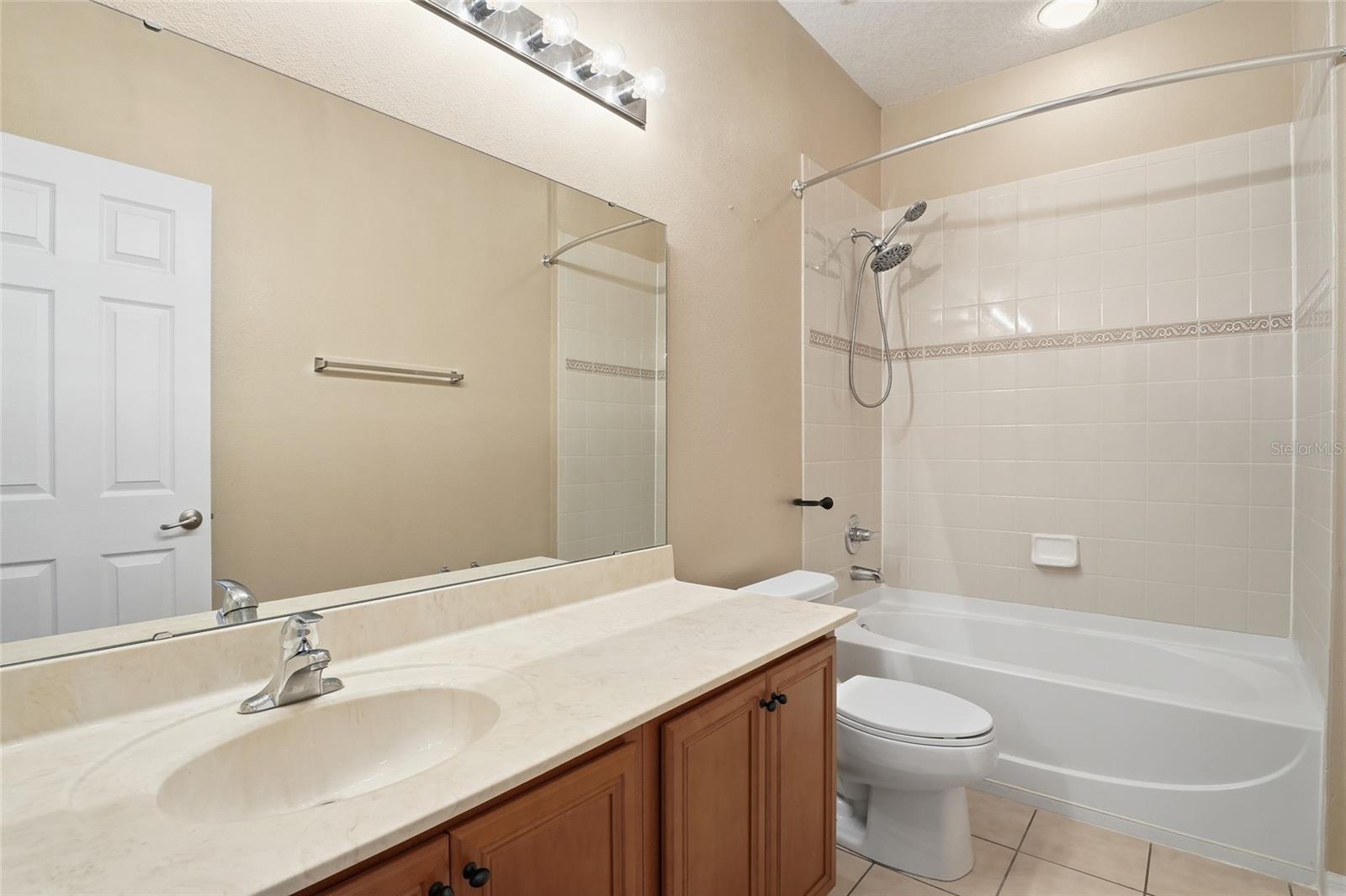 Image 20 of 51 For 2648 Grassmoor Loop