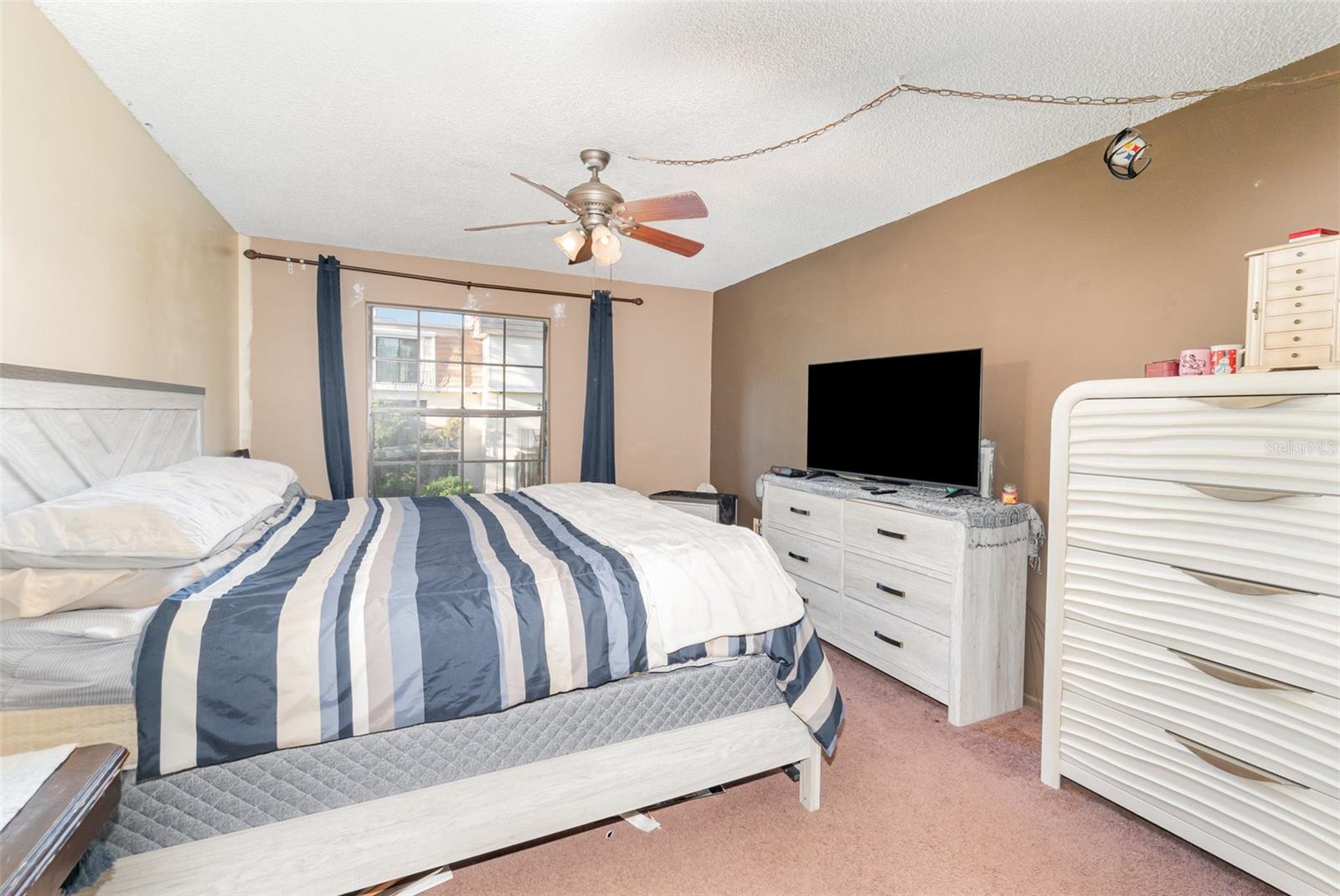 Image 10 of 26 For 6051 Village Circle Ge