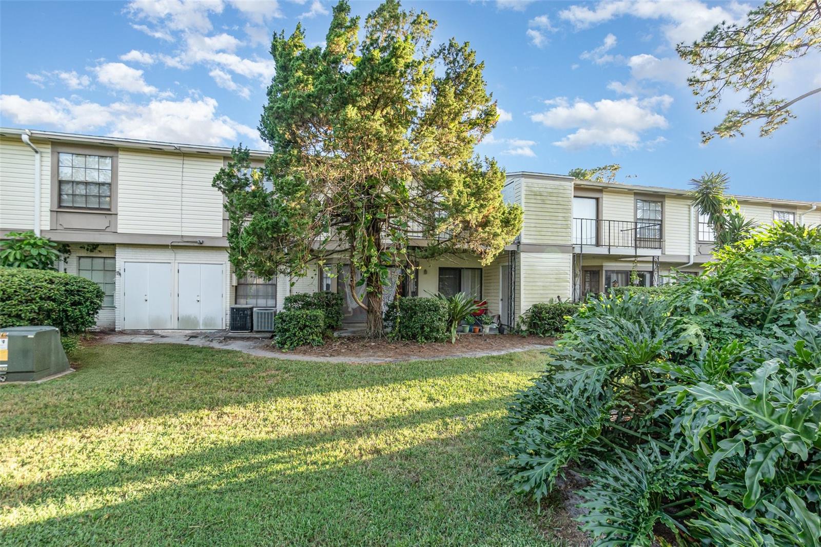 Image 21 of 26 For 6051 Village Circle Ge