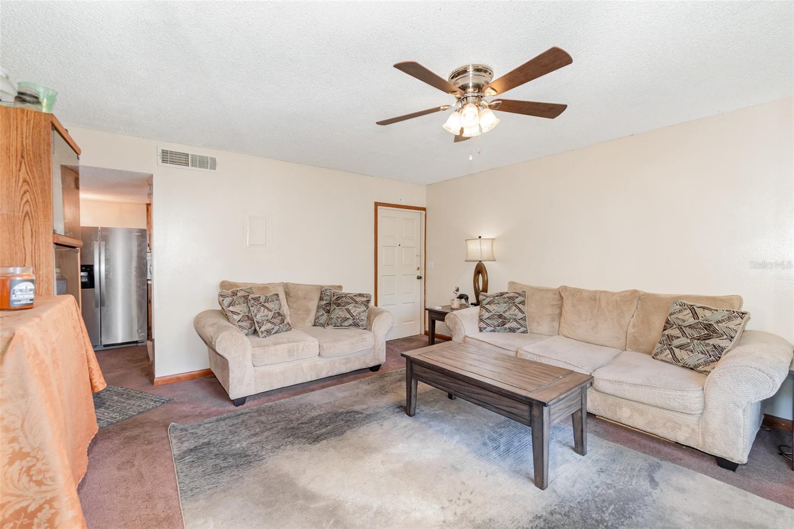 Image 5 of 26 For 6051 Village Circle Ge