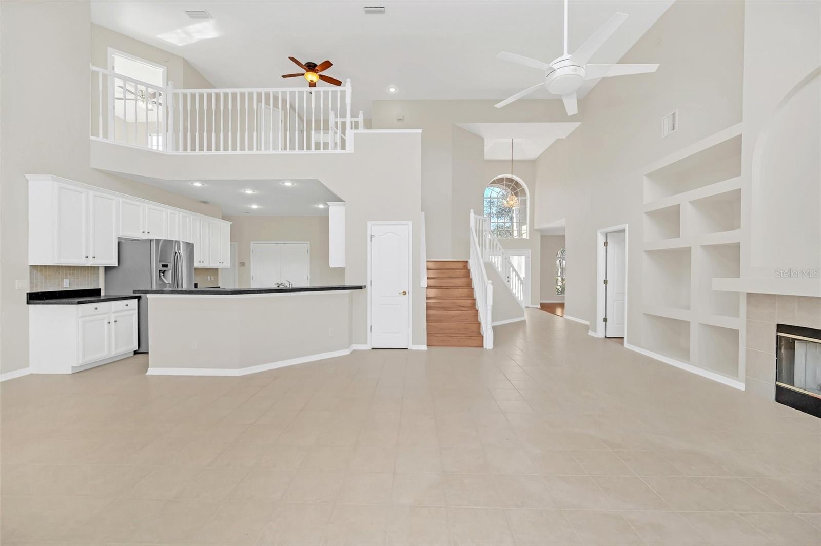 Image 11 of 45 For 10125 Foxhurst Court