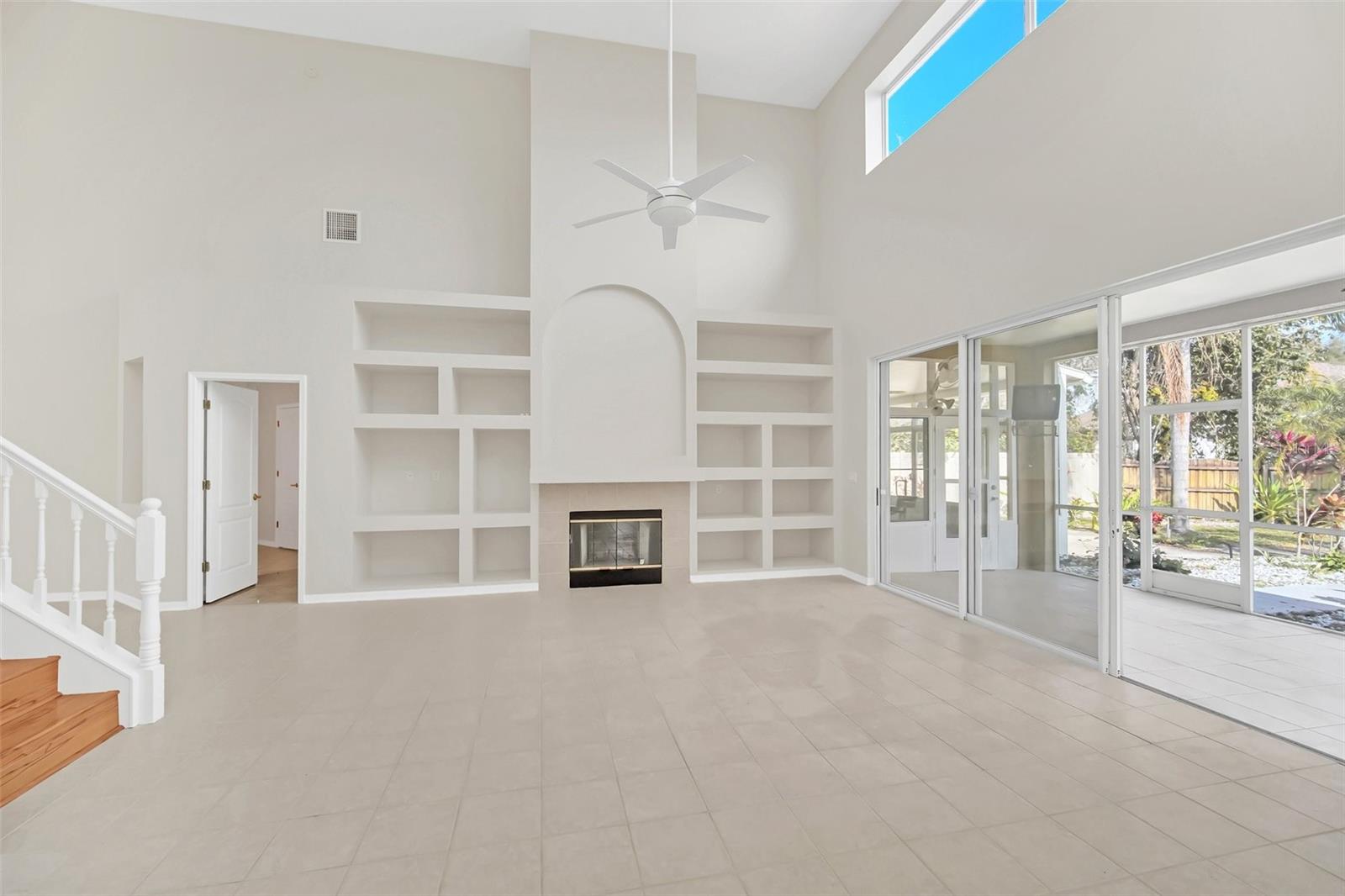 Image 14 of 45 For 10125 Foxhurst Court