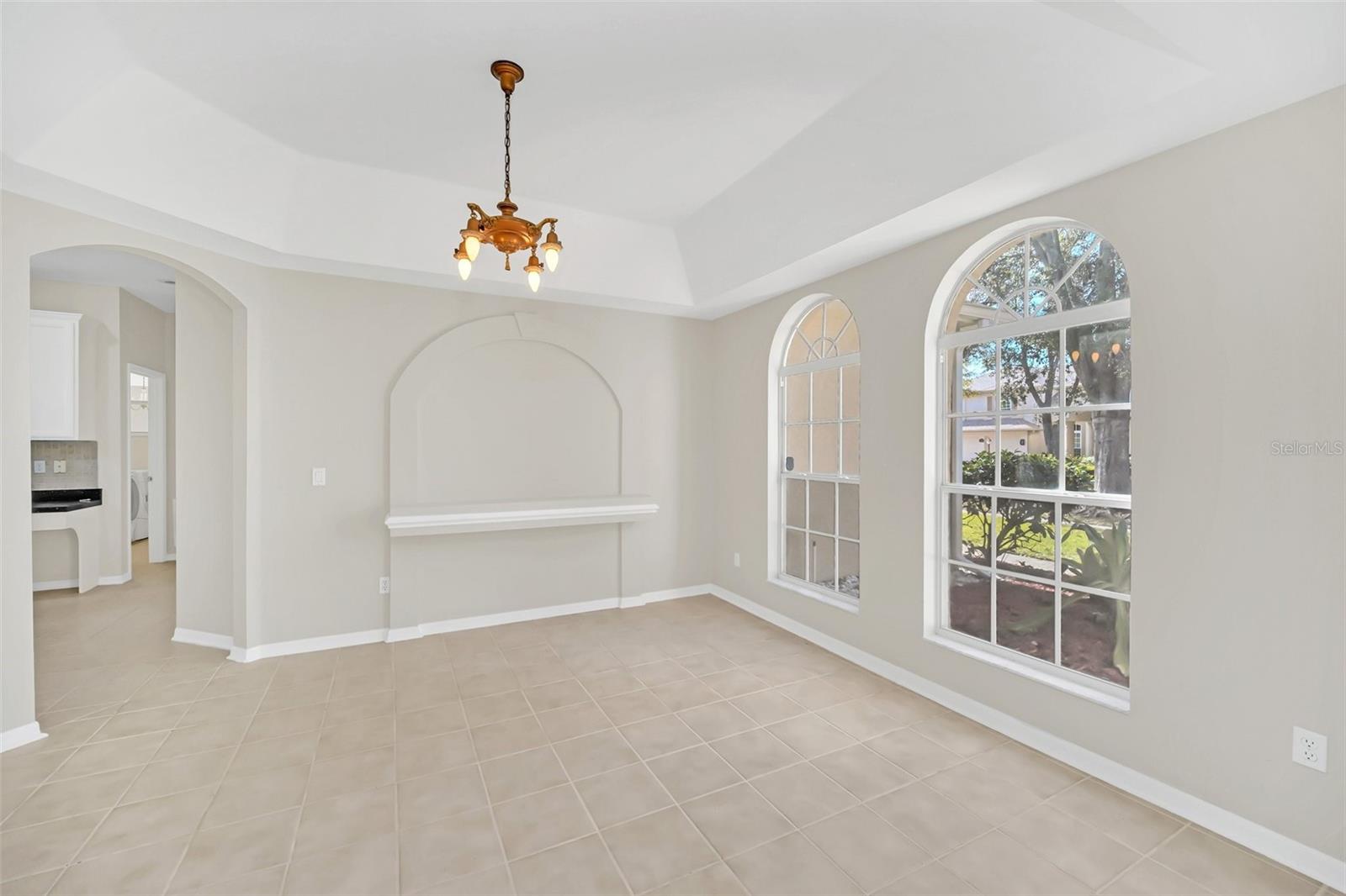 Image 19 of 45 For 10125 Foxhurst Court
