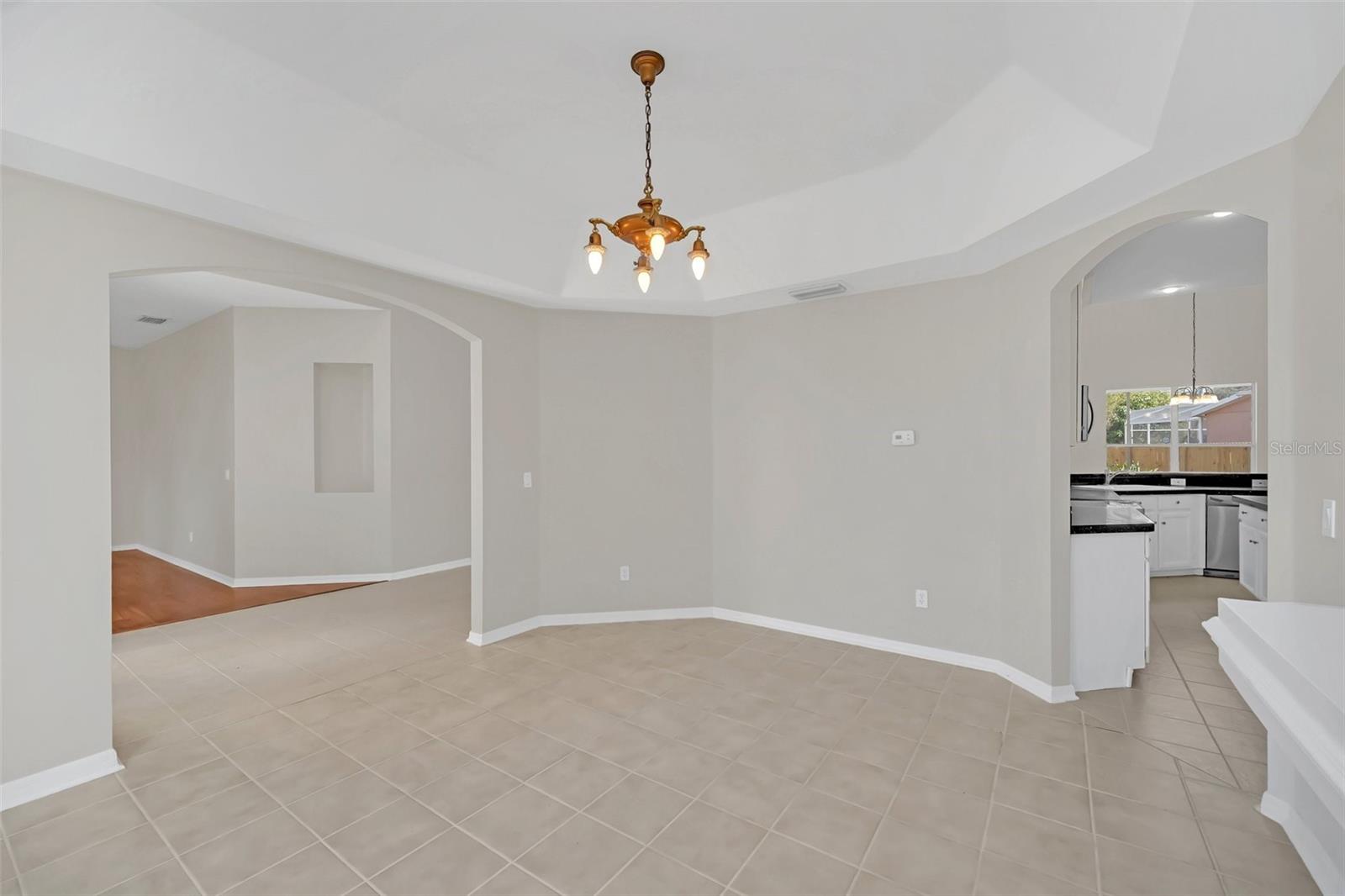 Image 20 of 45 For 10125 Foxhurst Court