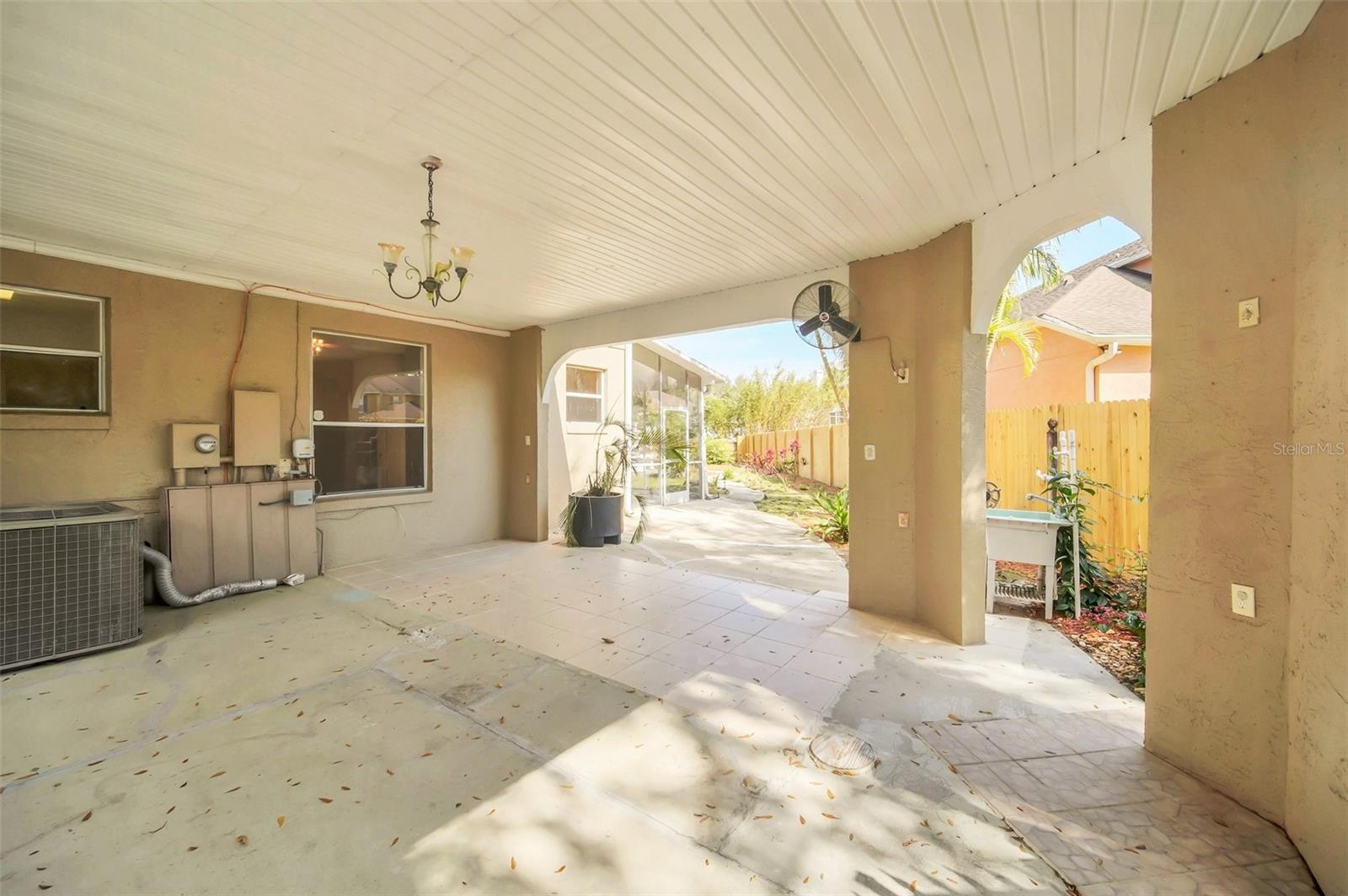 Image 40 of 45 For 10125 Foxhurst Court