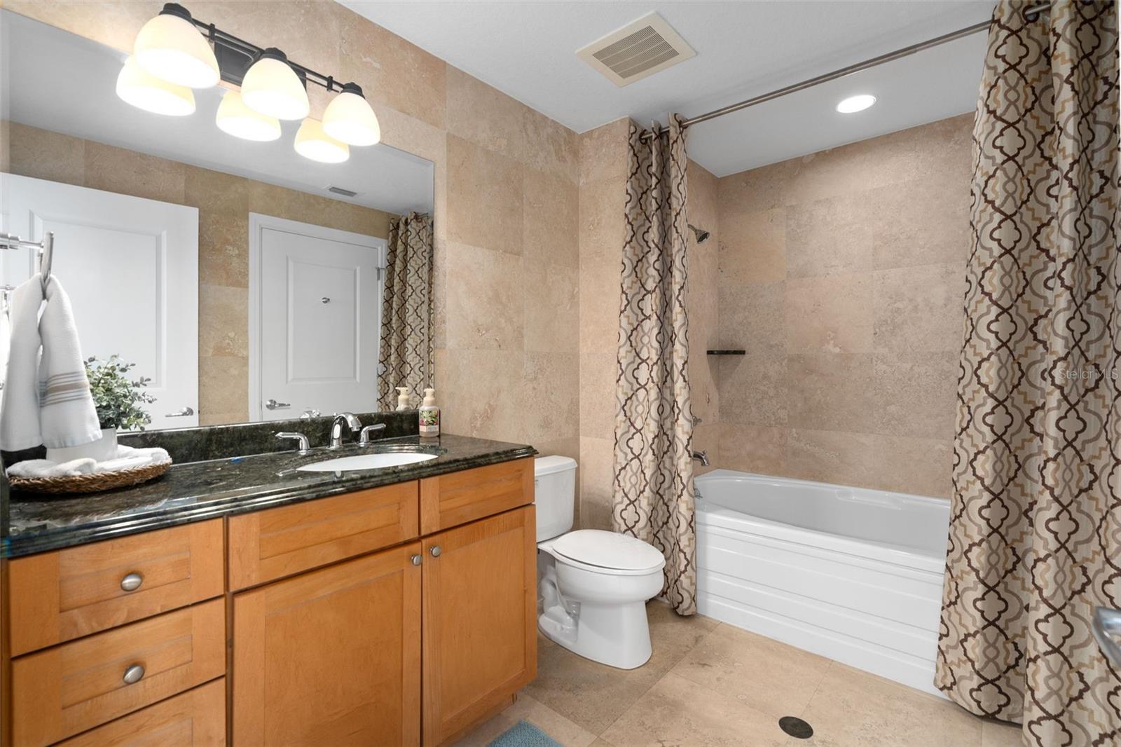Image 23 of 47 For 101 Eola Drive 1207