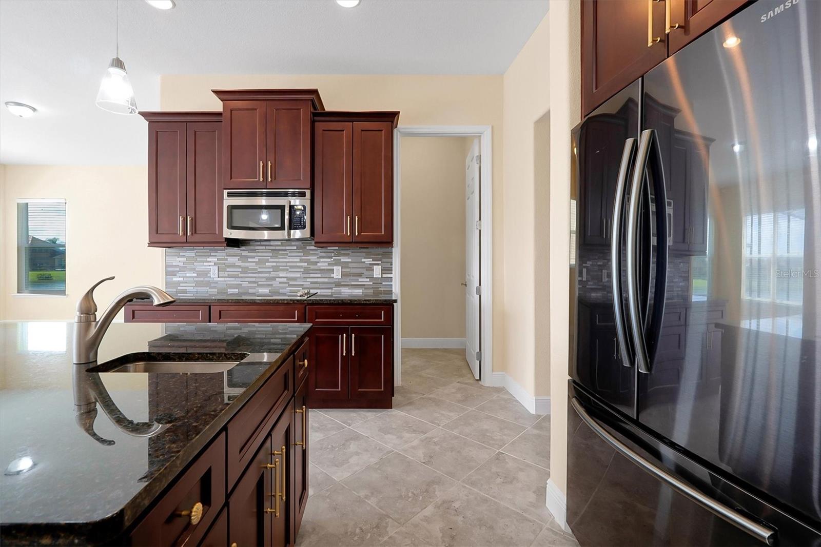 Image 19 of 52 For 870 Spinnaker Way