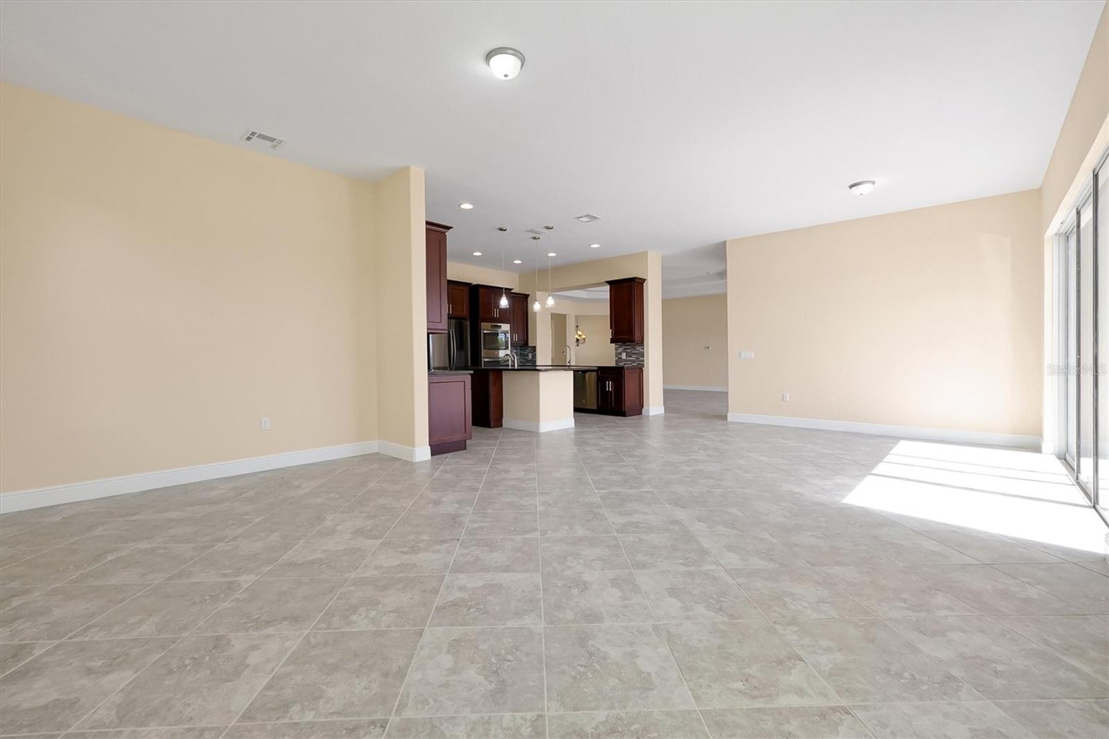 Image 21 of 52 For 870 Spinnaker Way