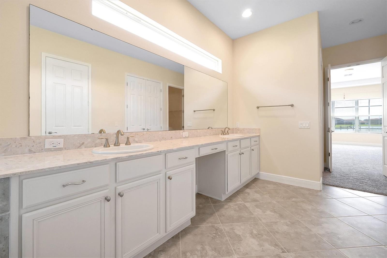 Image 26 of 52 For 870 Spinnaker Way
