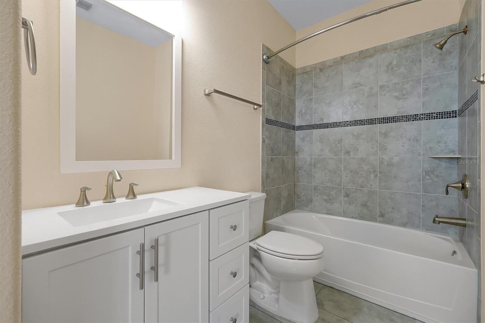 Image 38 of 52 For 870 Spinnaker Way