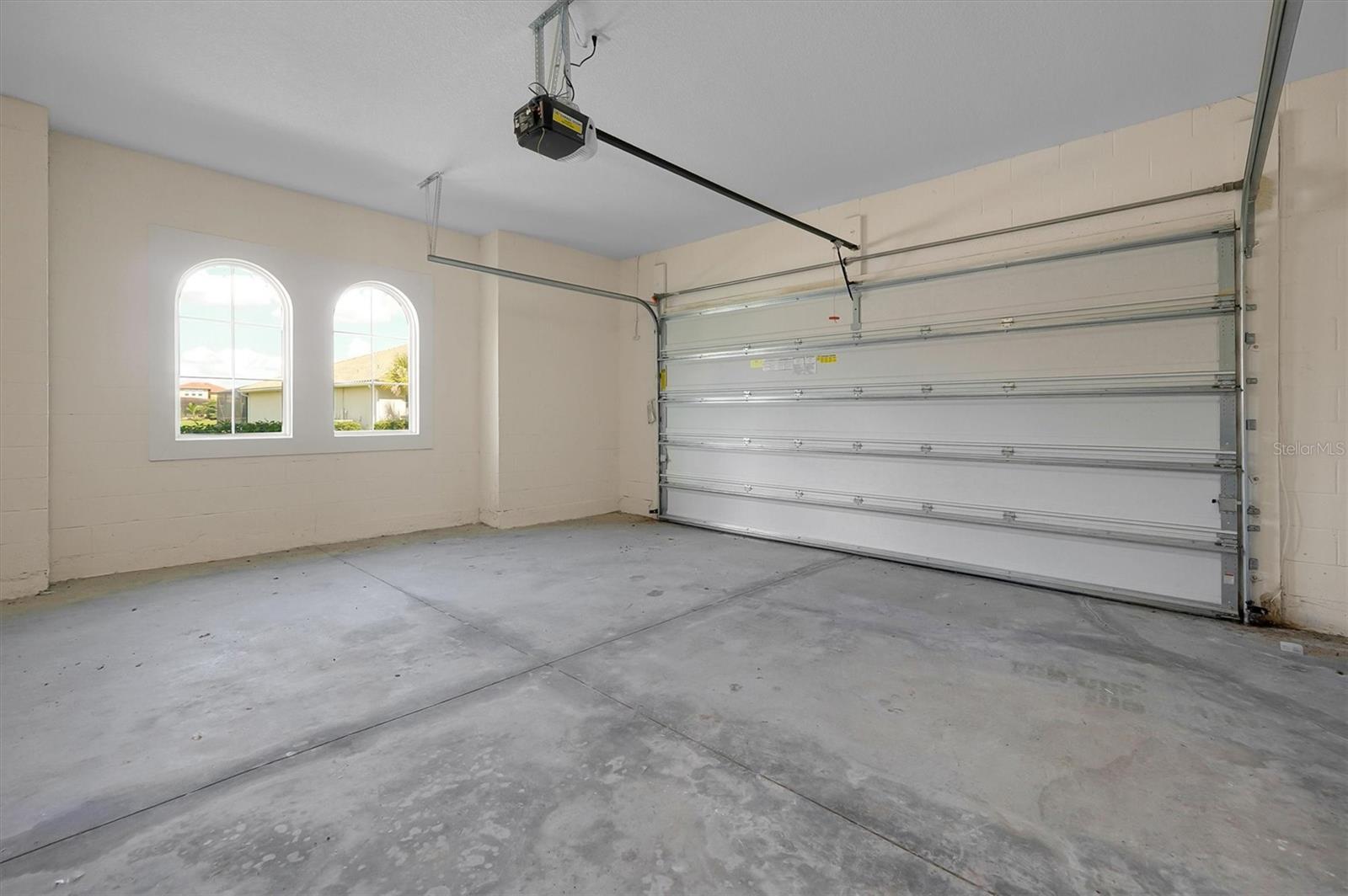 Image 45 of 52 For 870 Spinnaker Way