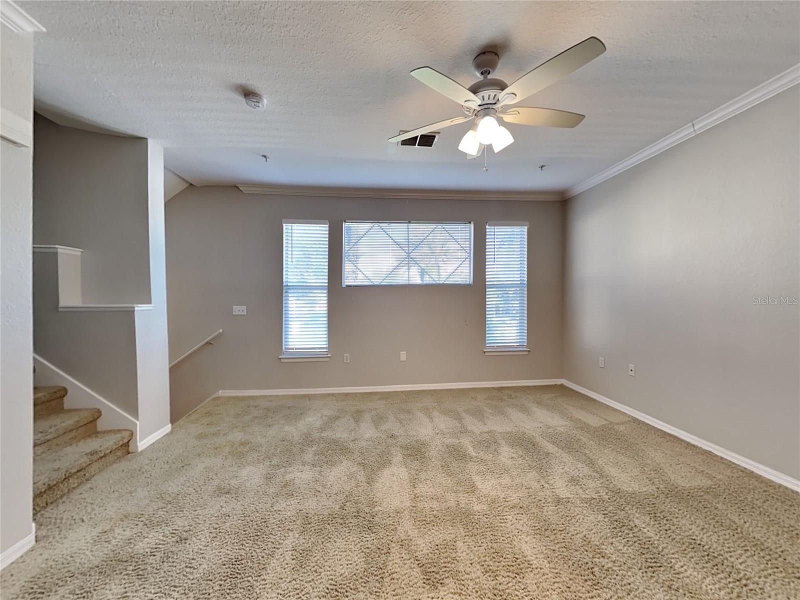 Image 2 of 15 For 1835 Shadow View Circle 1835