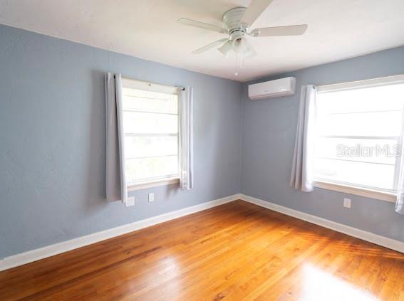 Image 12 of 23 For 921 La Salle Avenue