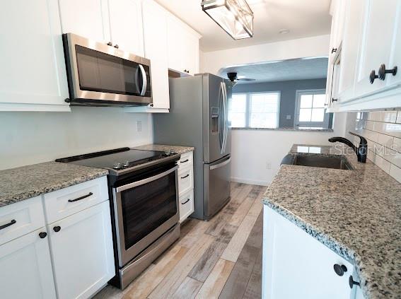 Image 16 of 23 For 921 La Salle Avenue