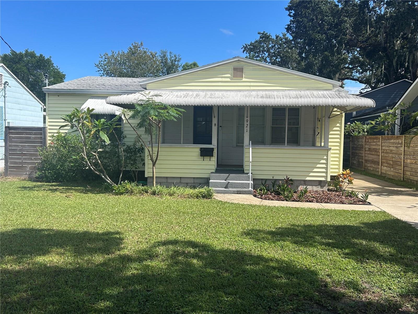 Image 2 of 23 For 921 La Salle Avenue