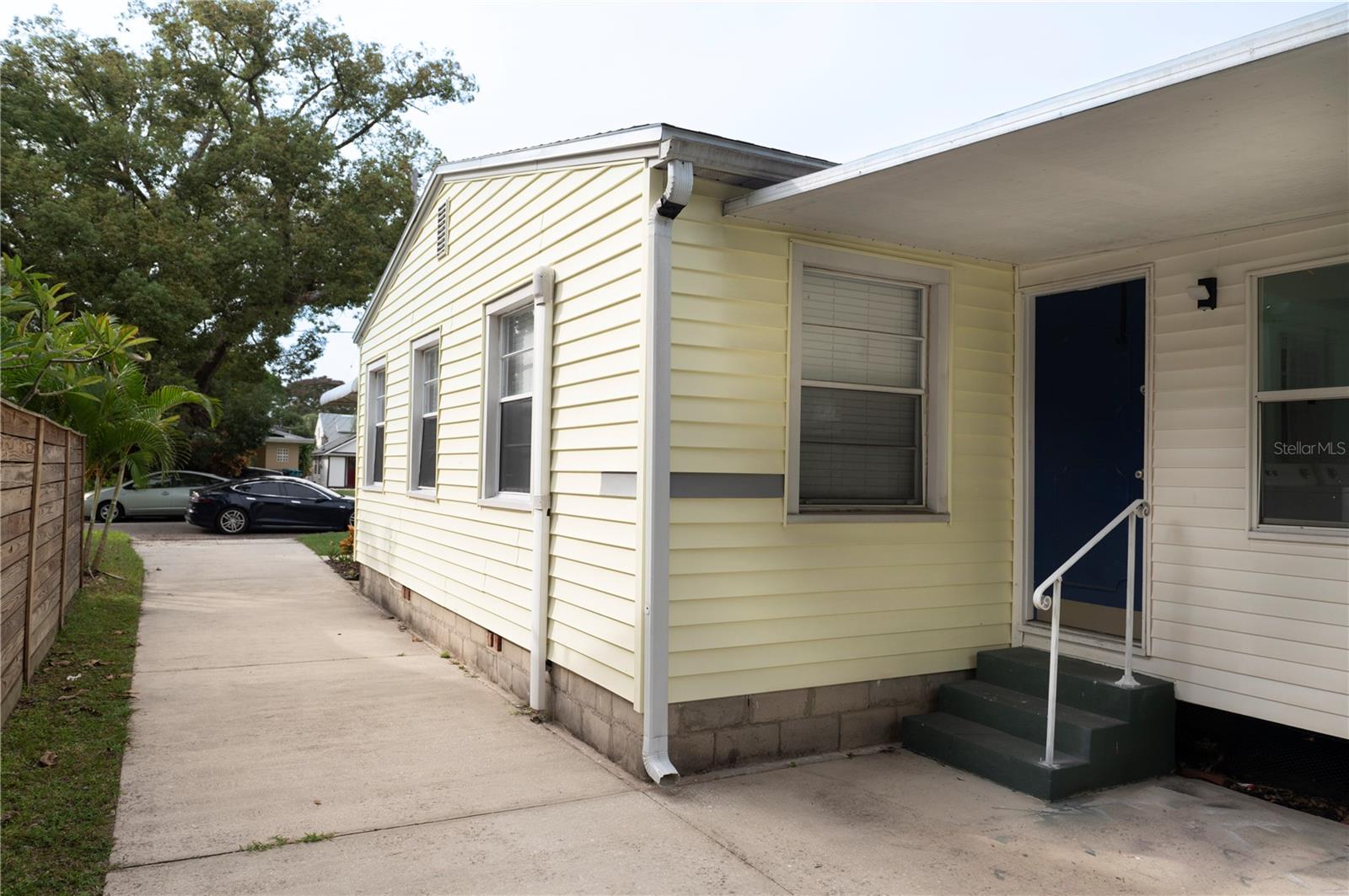 Image 23 of 23 For 921 La Salle Avenue