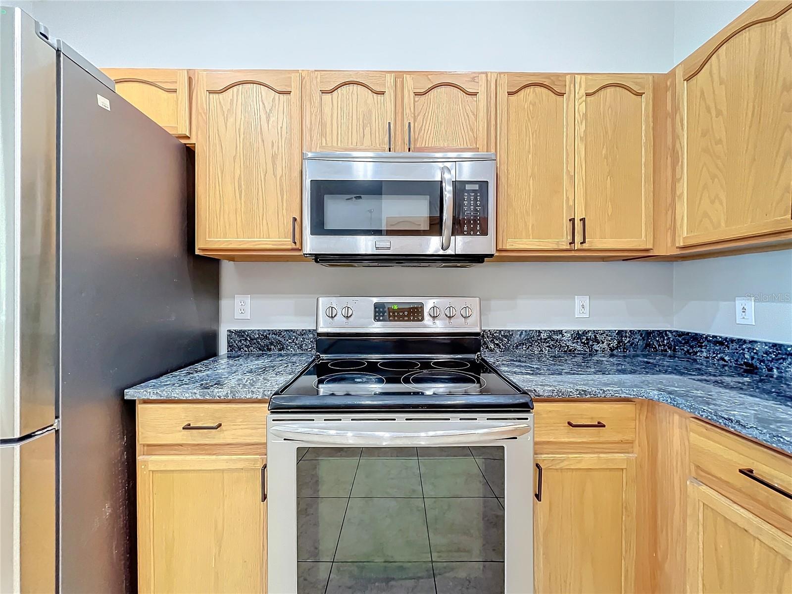 Image 24 of 62 For 790 Silhouette Court