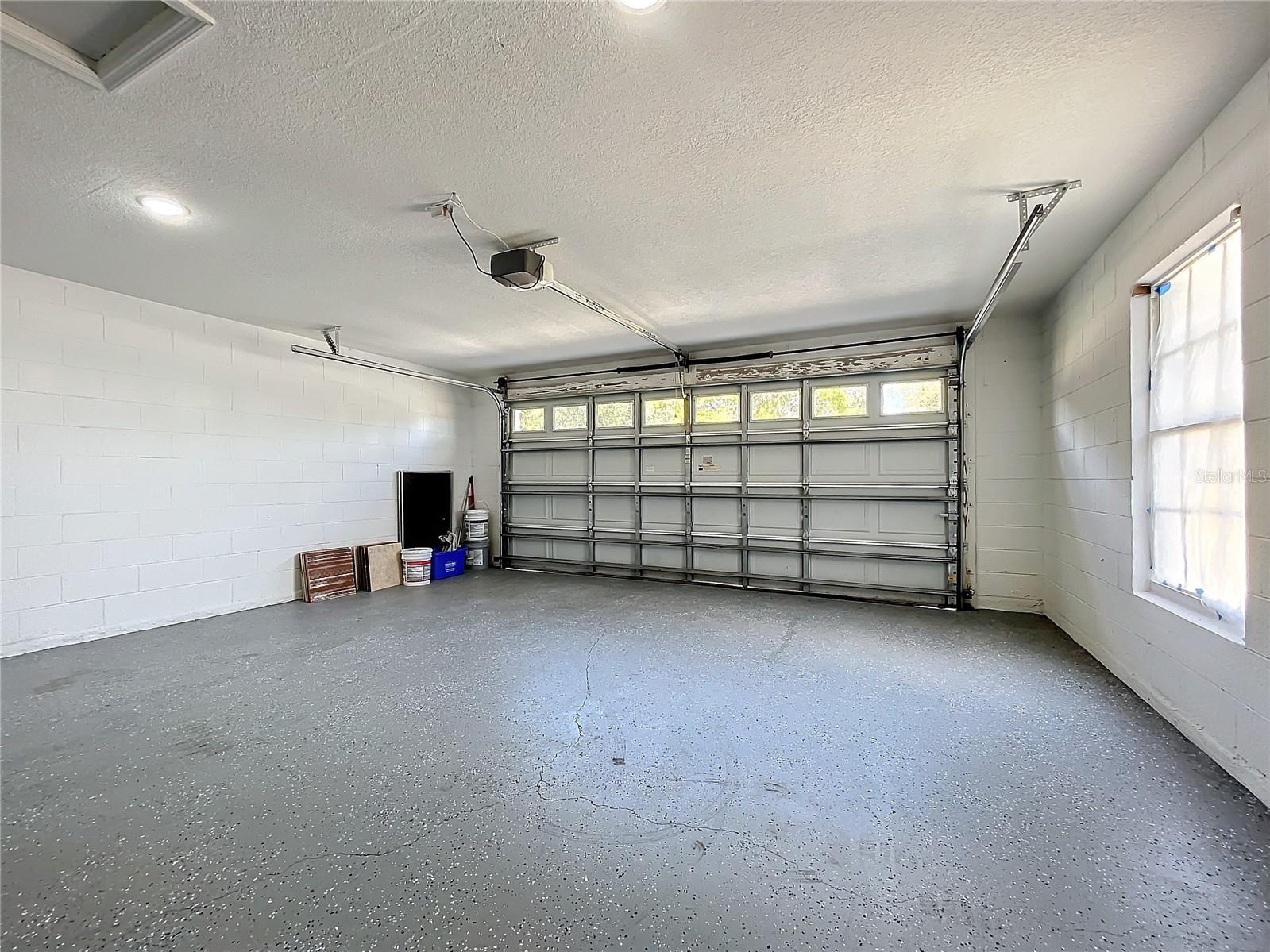 Image 50 of 62 For 790 Silhouette Court