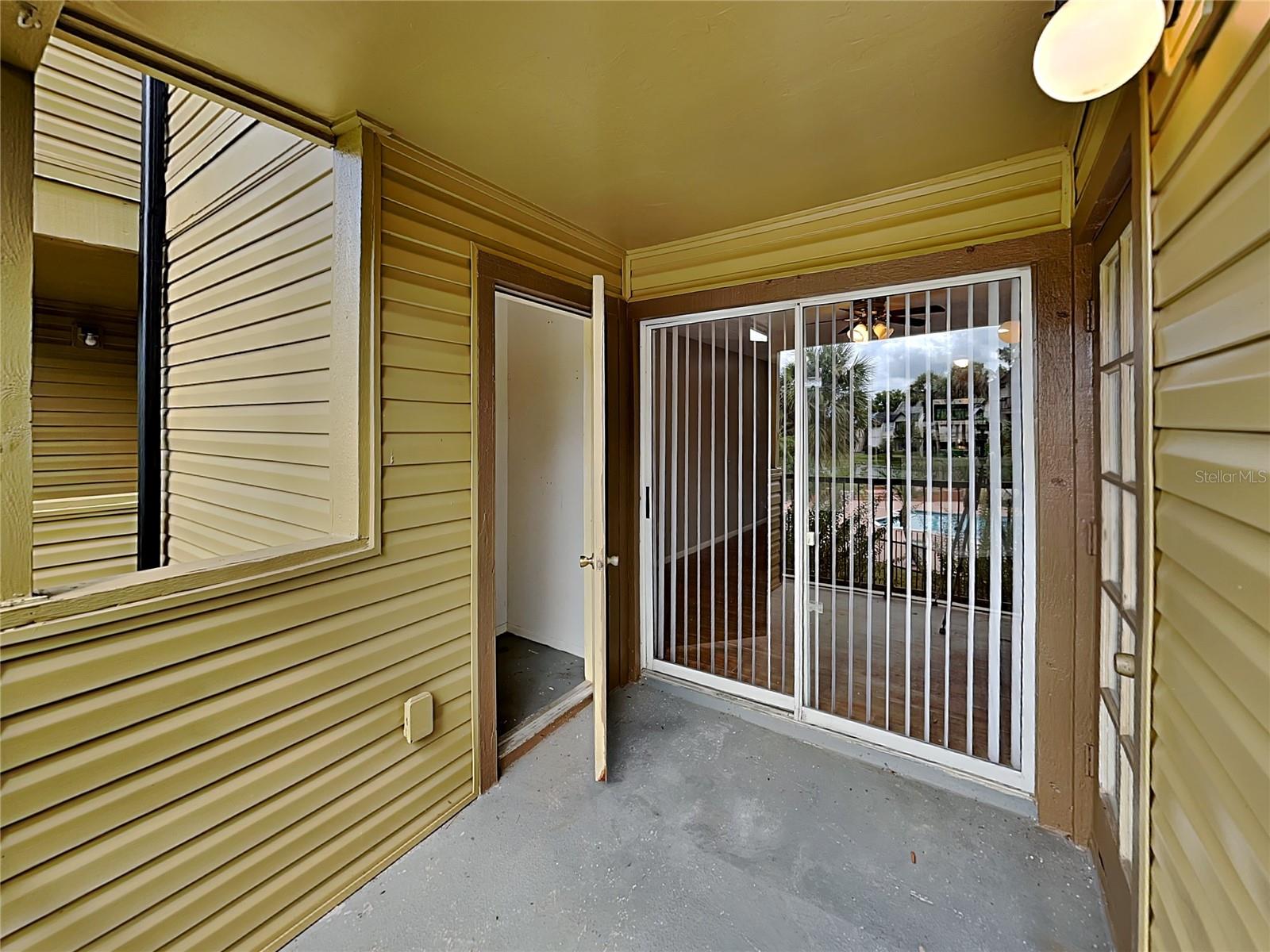 Image 10 of 10 For 1908 Lake Atriums Circle 7