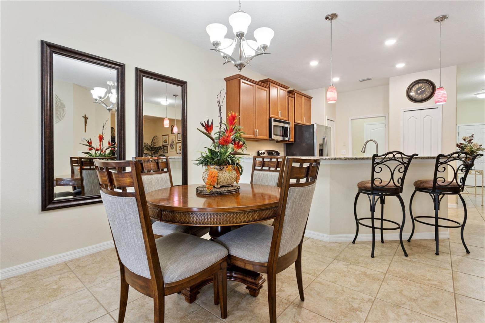 Image 6 of 23 For 3613 Solana Circle B