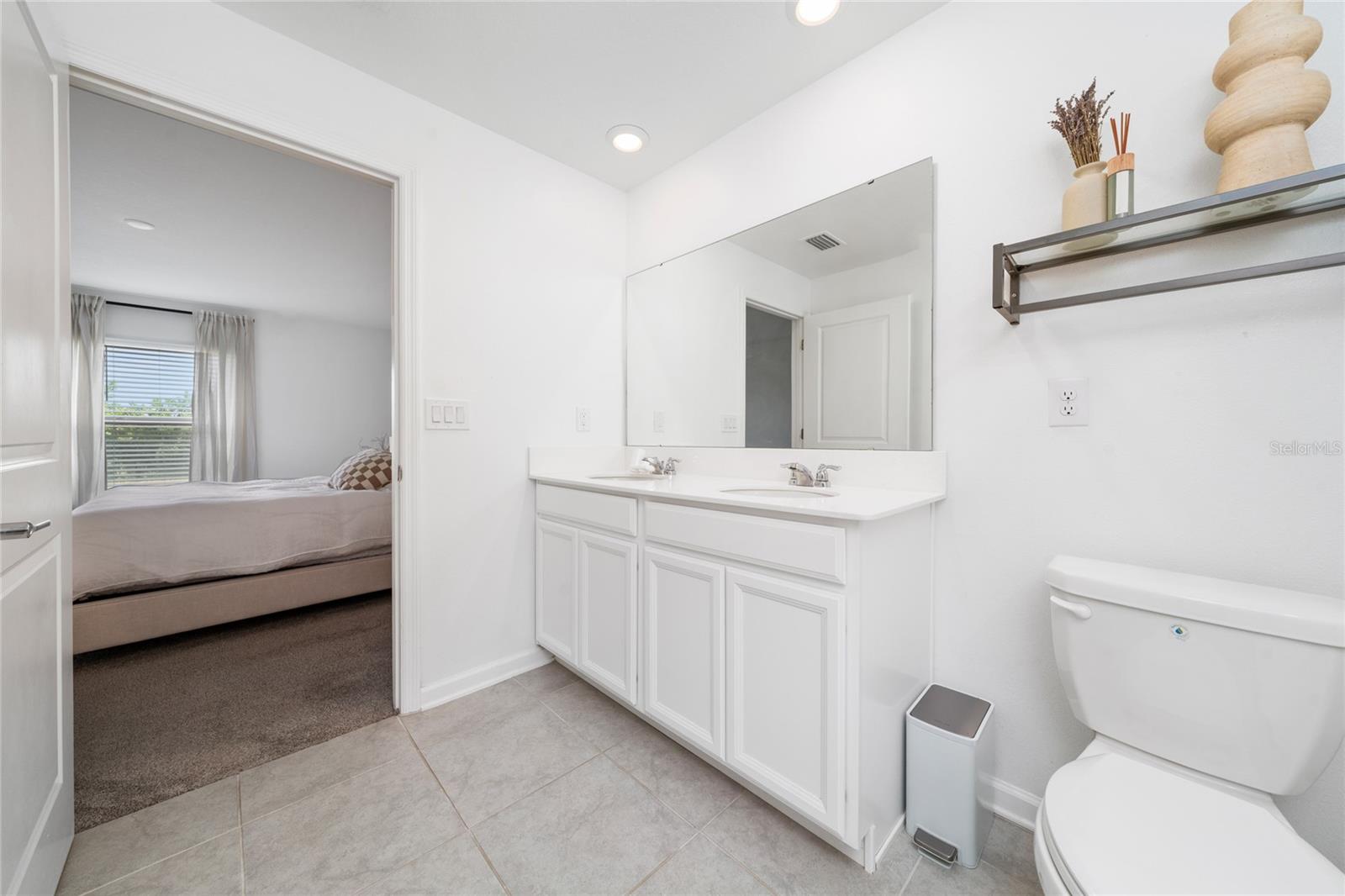 Image 14 of 19 For 4990 Four Strand Court