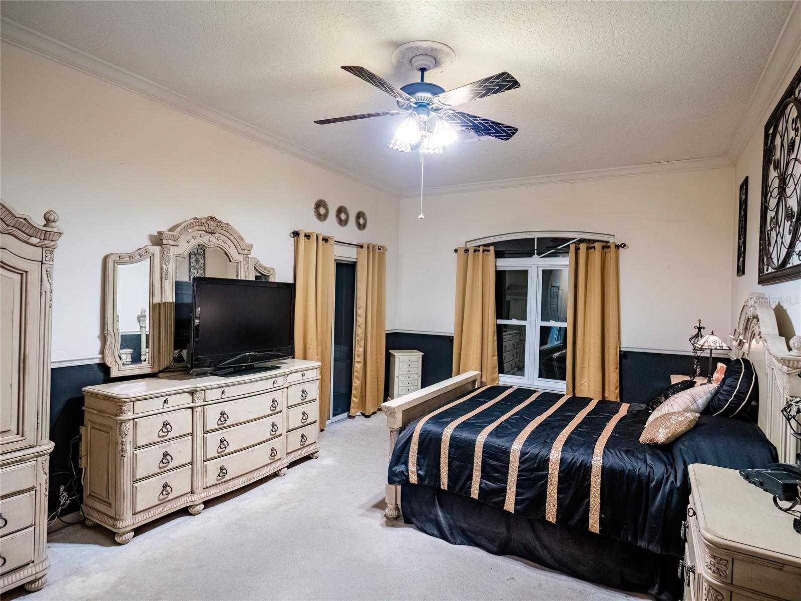 Image 13 of 41 For 2087 Westbourne Drive