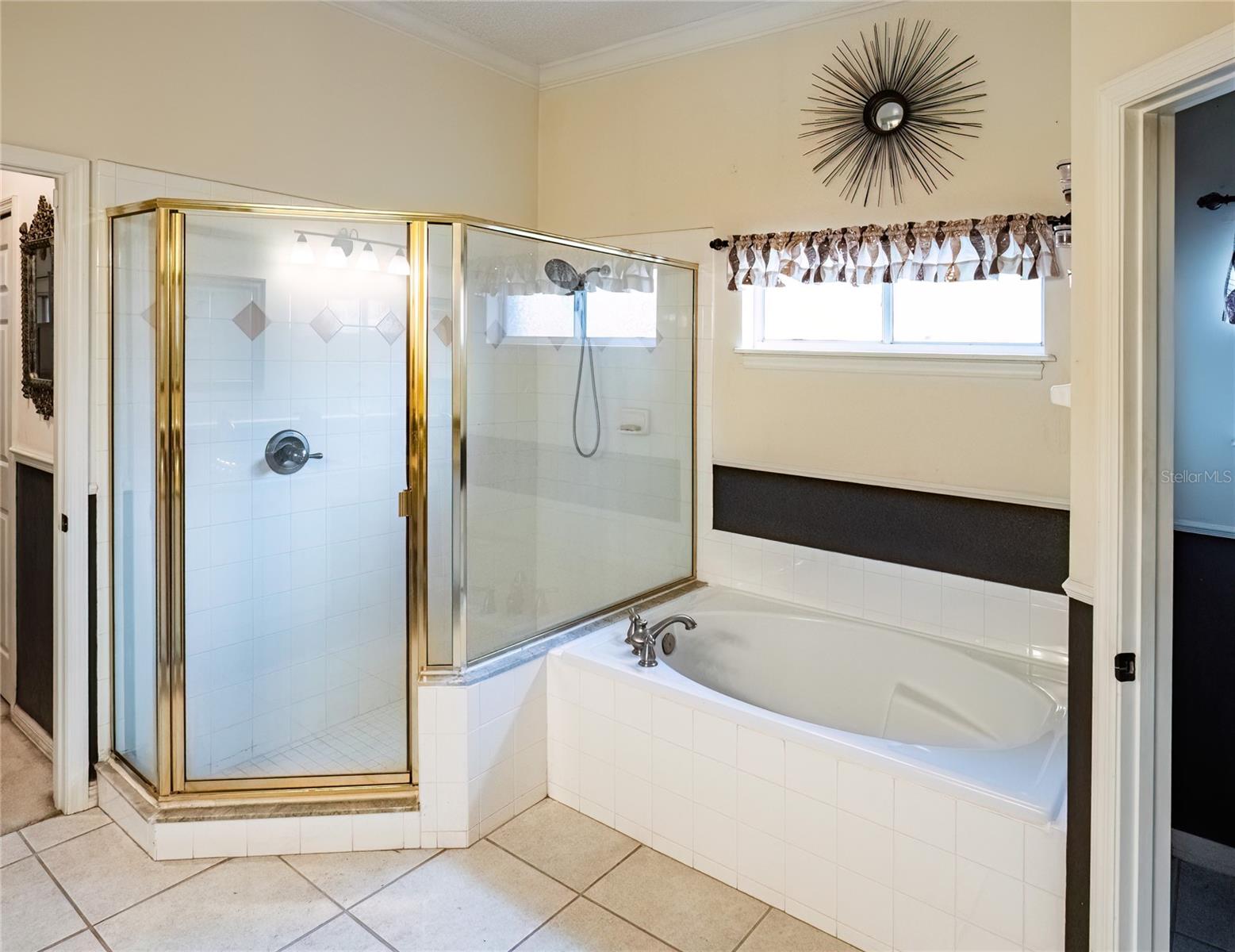 Image 16 of 41 For 2087 Westbourne Drive