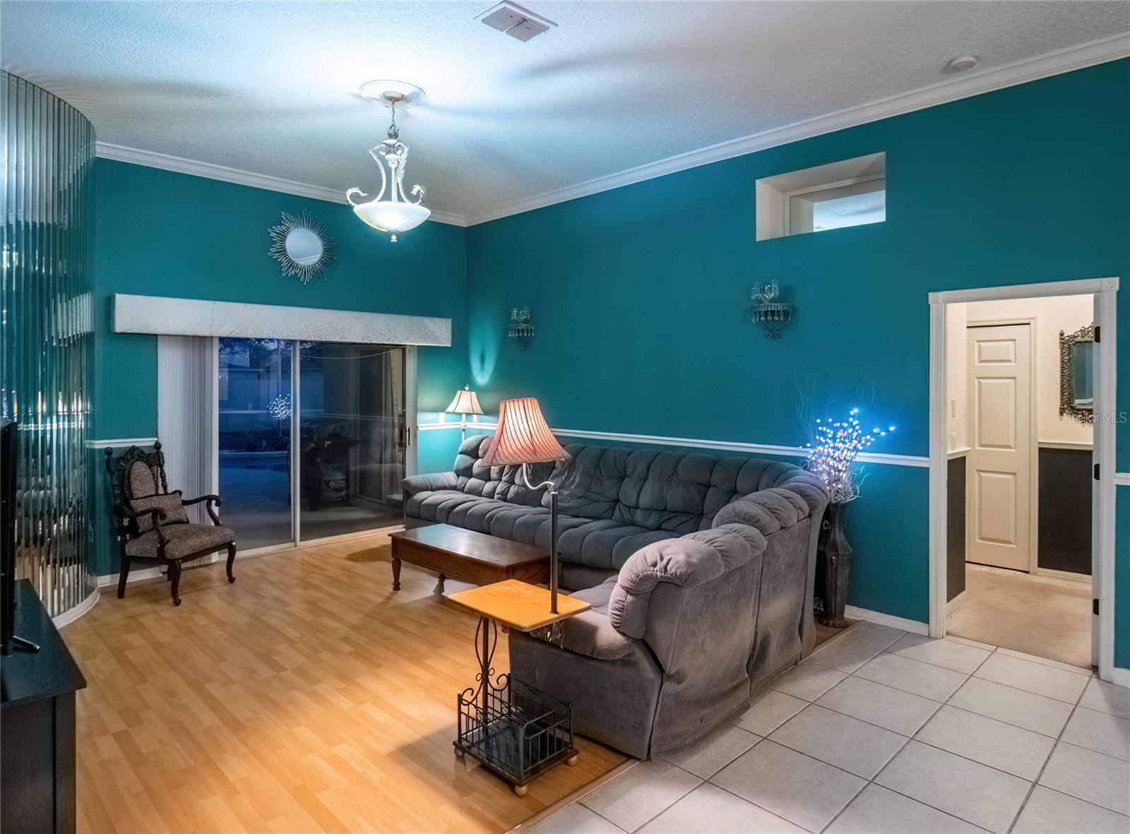 Image 2 of 41 For 2087 Westbourne Drive