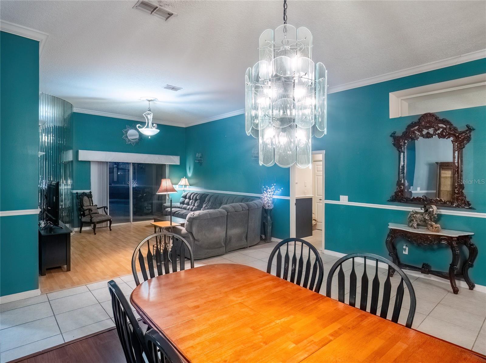 Image 3 of 41 For 2087 Westbourne Drive