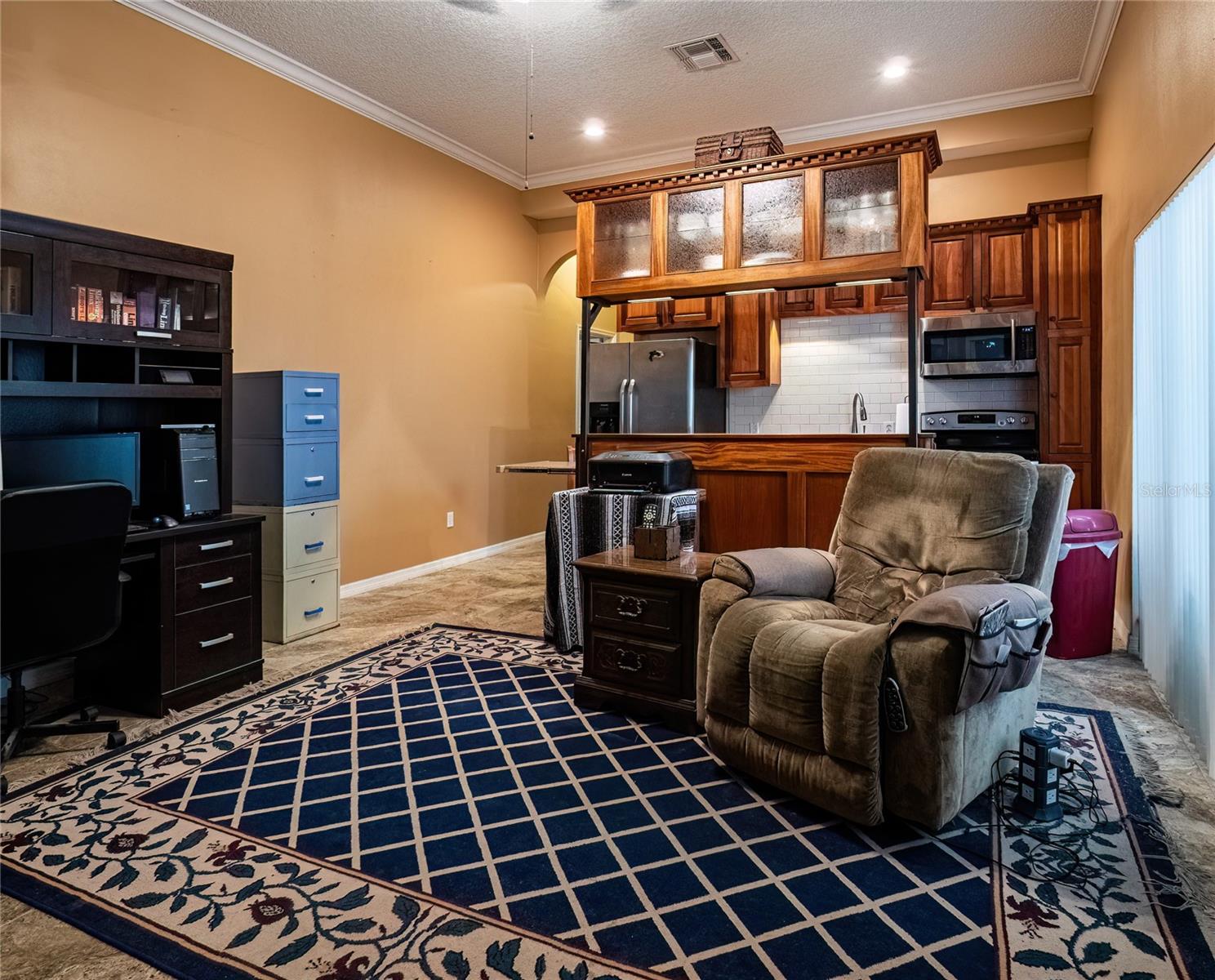 Image 31 of 41 For 2087 Westbourne Drive