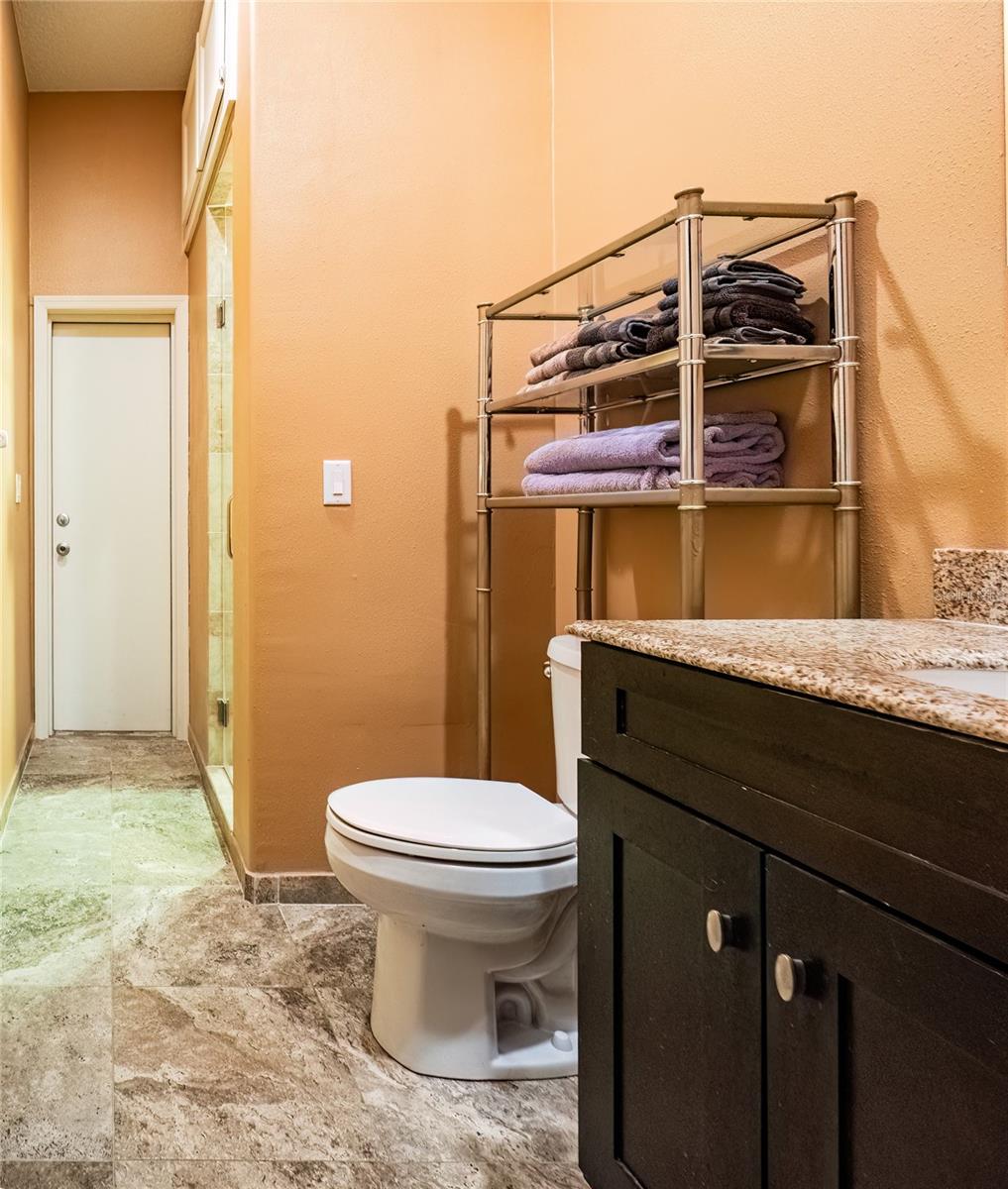 Image 36 of 41 For 2087 Westbourne Drive