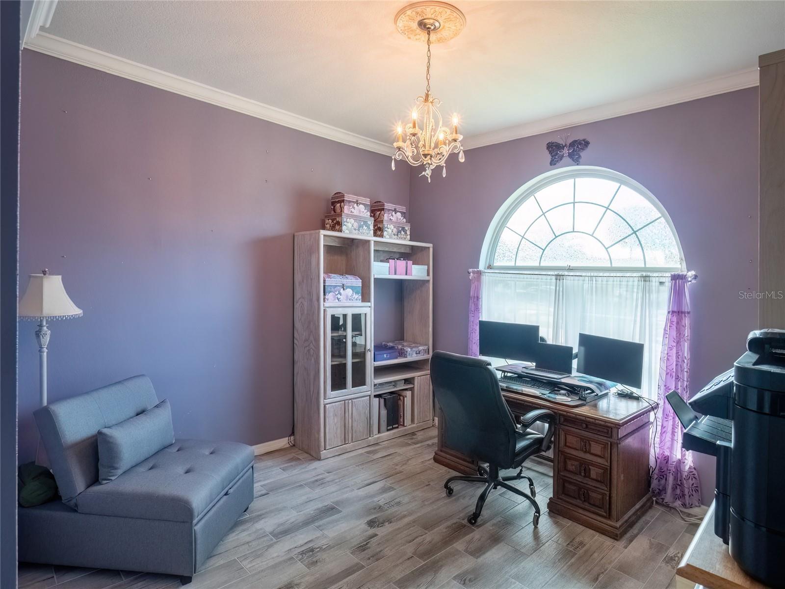 Image 9 of 41 For 2087 Westbourne Drive