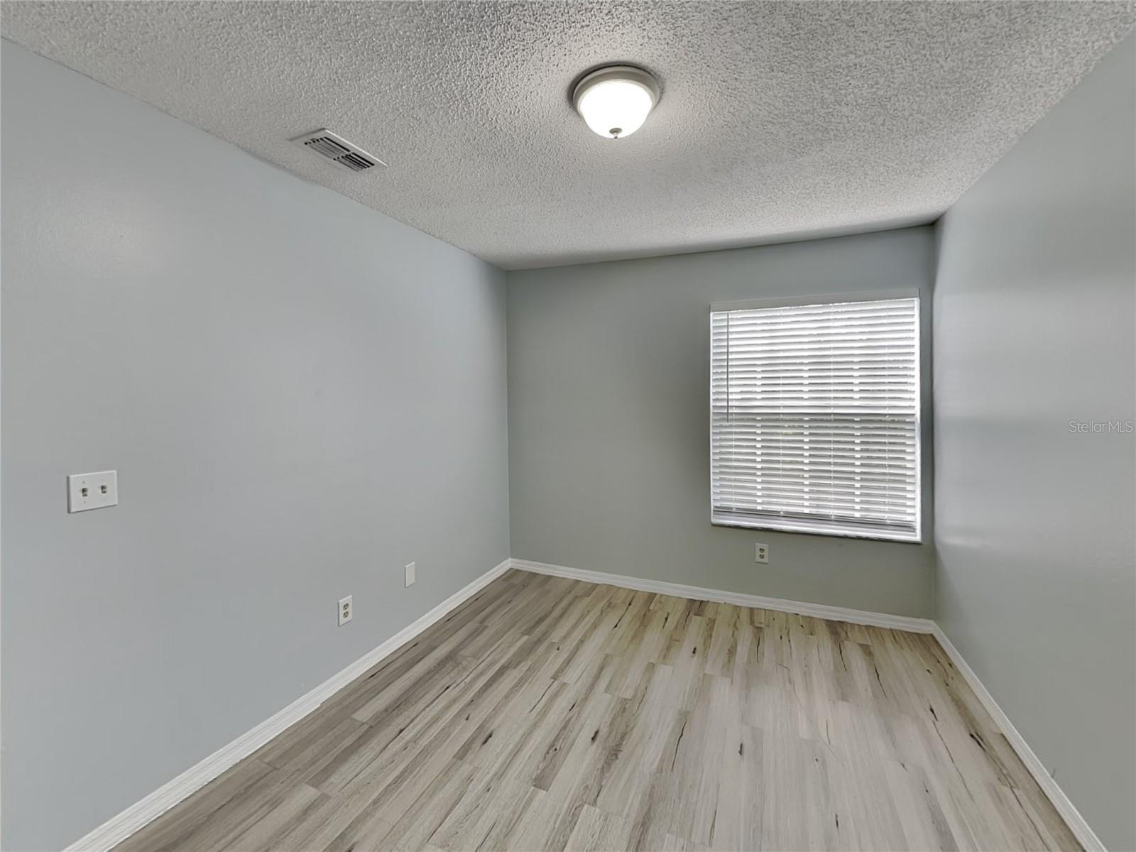 Image 10 of 11 For 2020 Royal Bay Boulevard 92