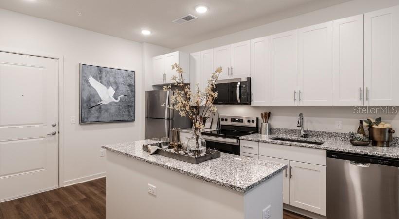 Image 23 of 30 For 18772 Grand Live Oak Boulevard C3