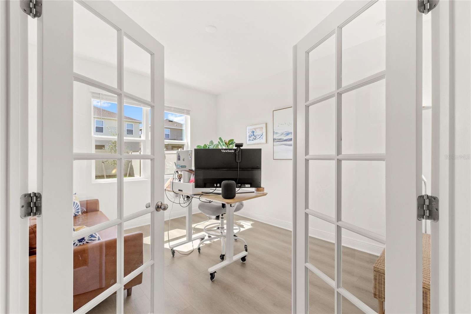 Image 11 of 47 For 14667 Erice Avenue