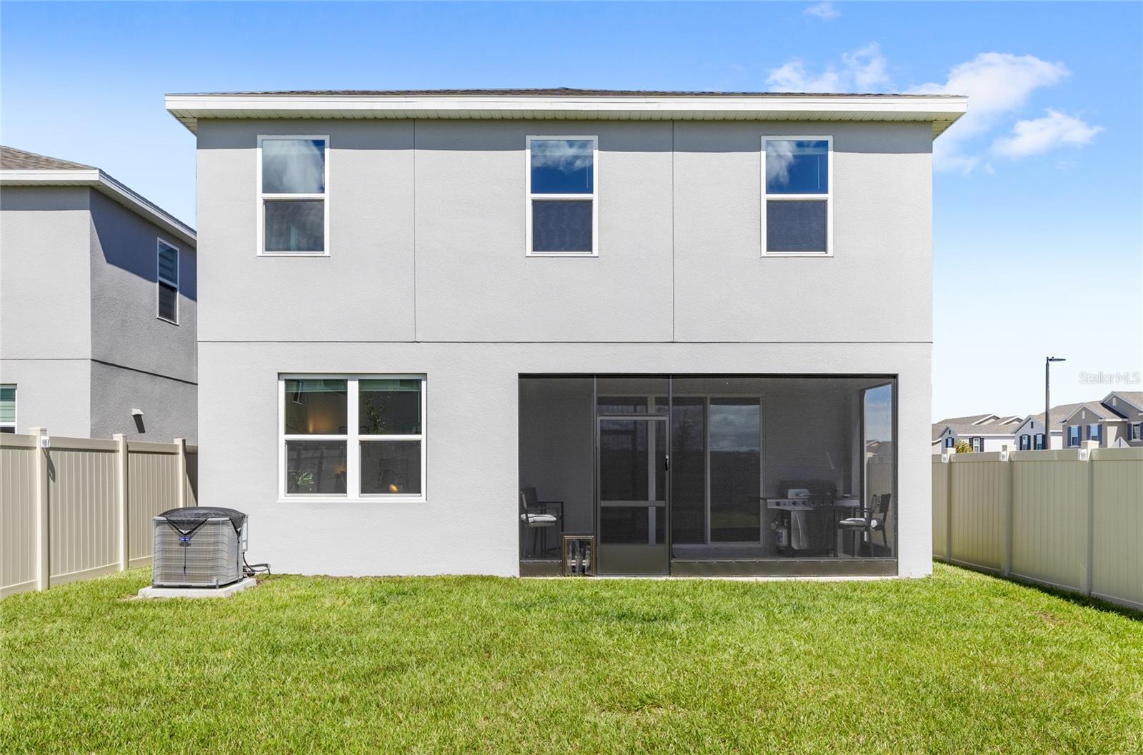 Image 35 of 47 For 14667 Erice Avenue