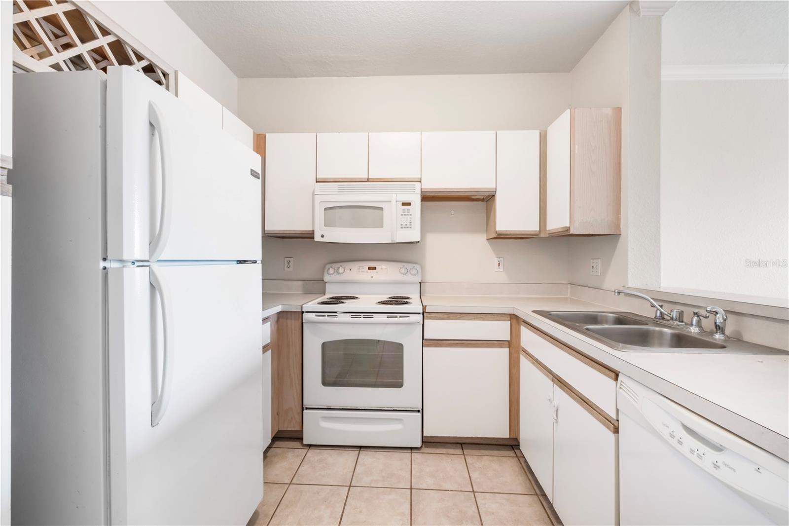 Image 4 of 14 For 2564 Robert Trent Jones Drive 1331