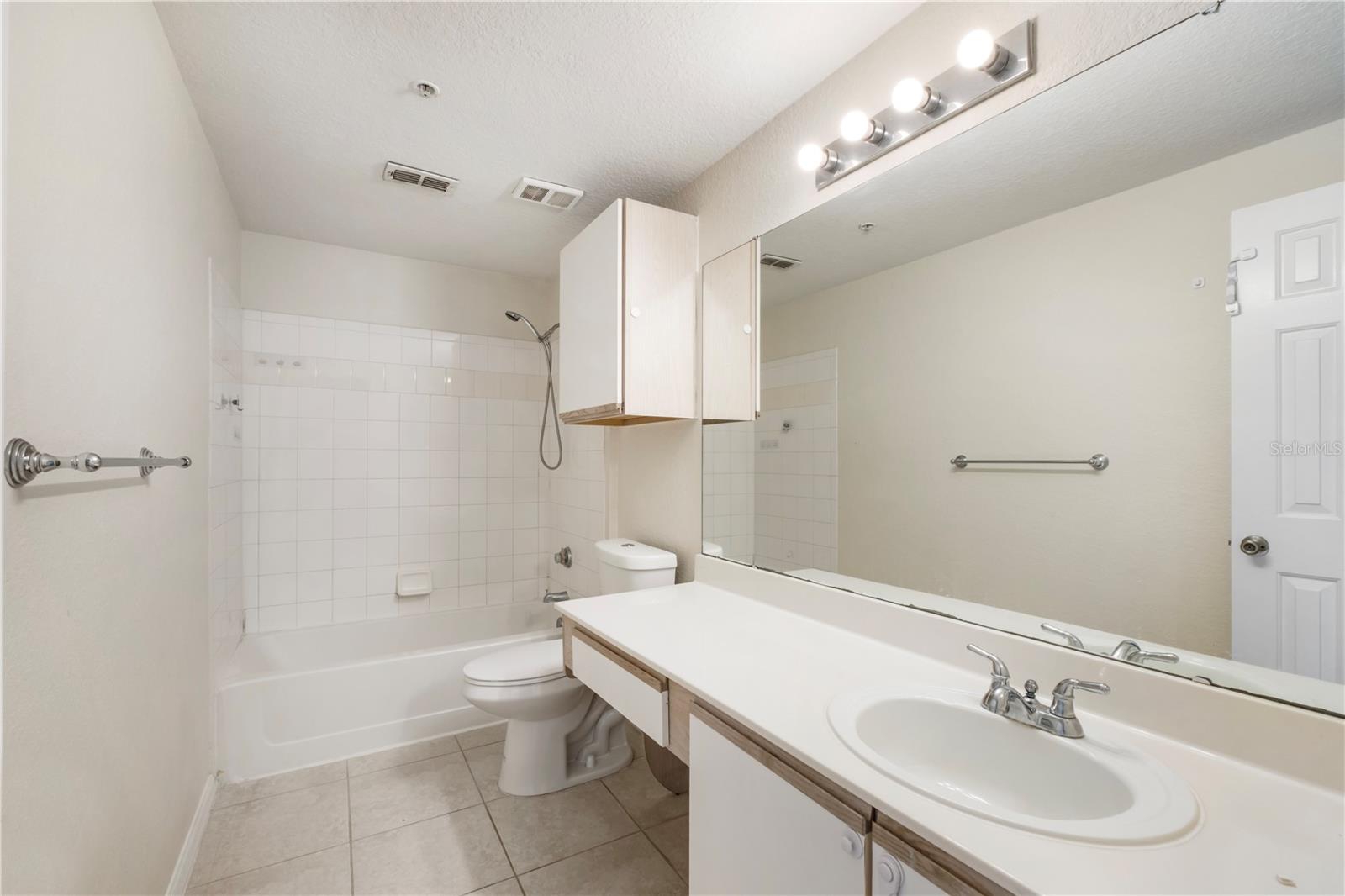 Image 9 of 14 For 2564 Robert Trent Jones Drive 1331