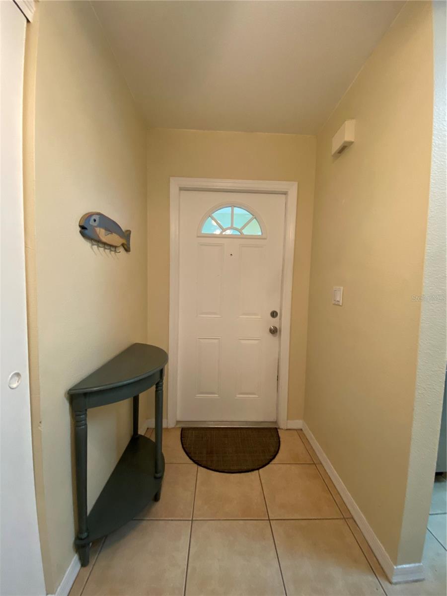 Image 4 of 15 For 278 Boundary Boulevard B