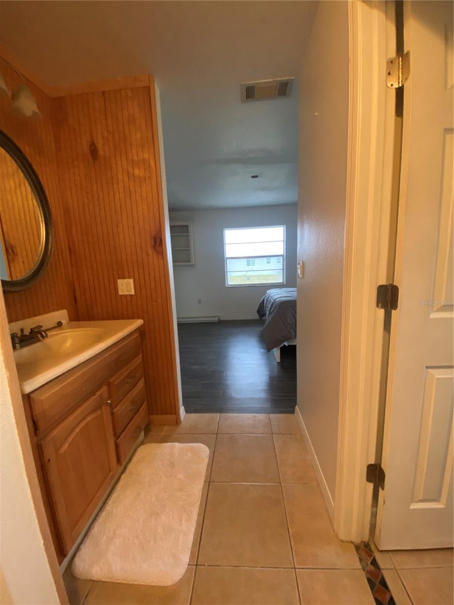 Image 7 of 15 For 278 Boundary Boulevard B