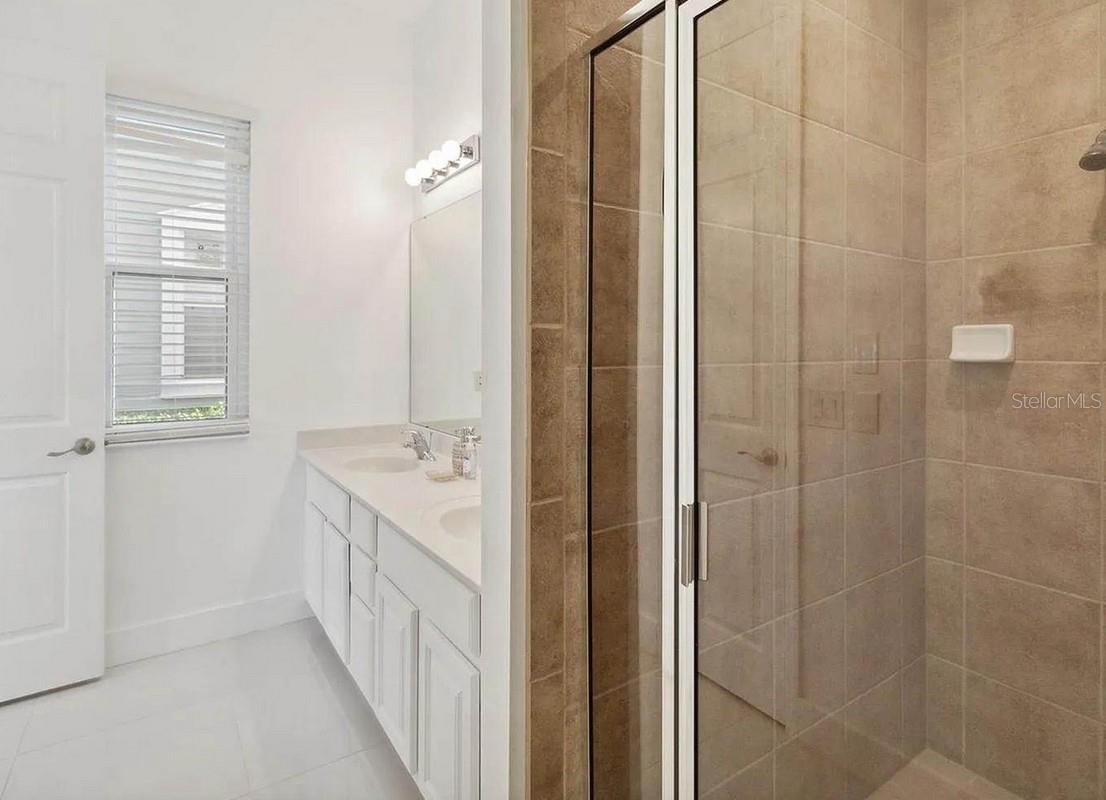 Image 17 of 37 For 1552 Fairview Circle