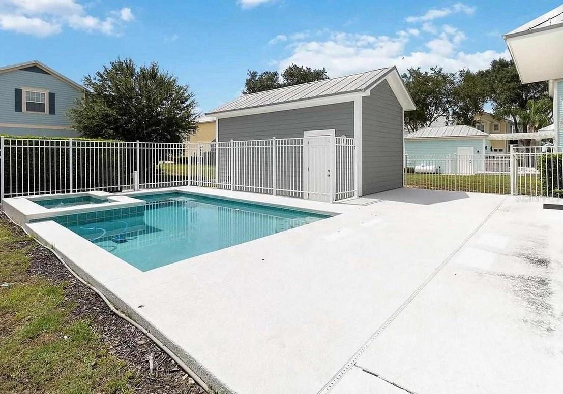 Image 21 of 37 For 1552 Fairview Circle