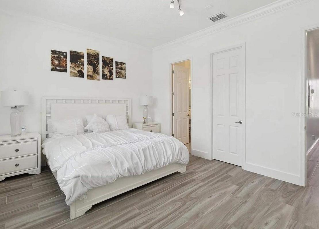 Image 9 of 37 For 1552 Fairview Circle