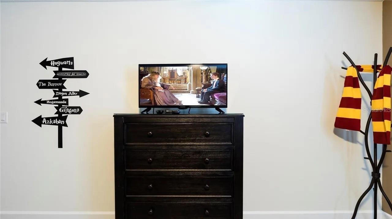 Image 21 of 42 For 1592 Maidstone Court